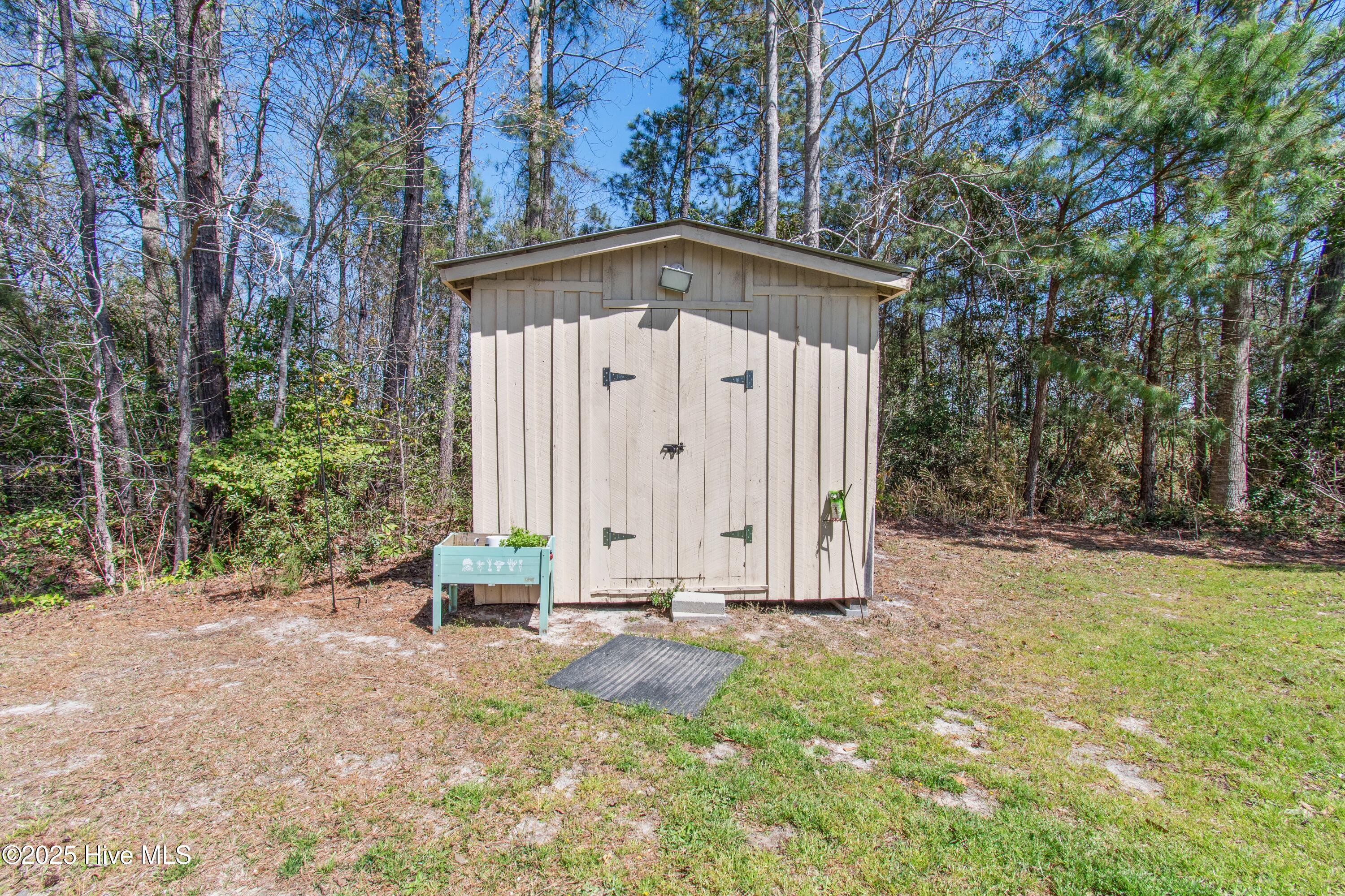 80 James Court SW