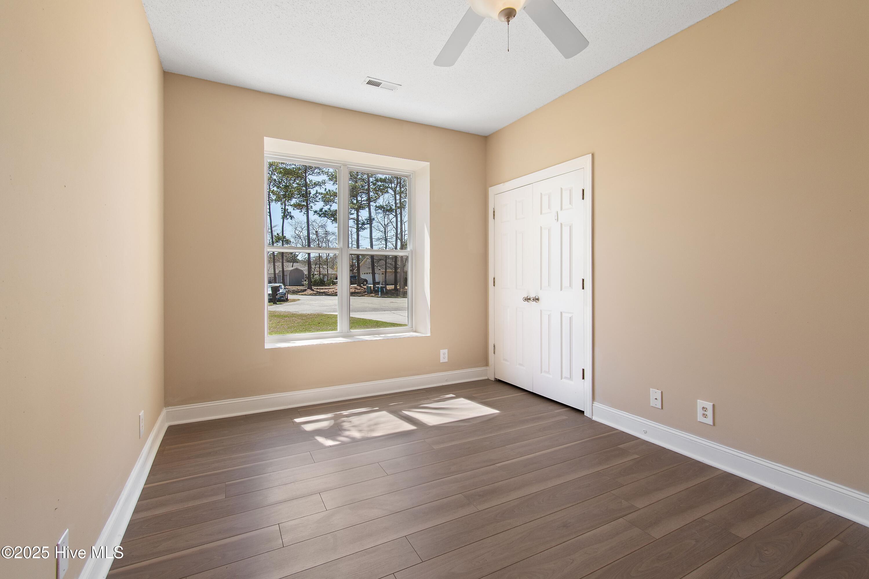 80 James Court SW