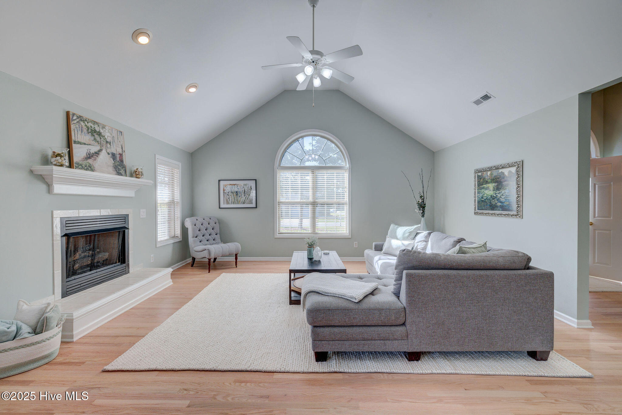 3810 Daphine Drive