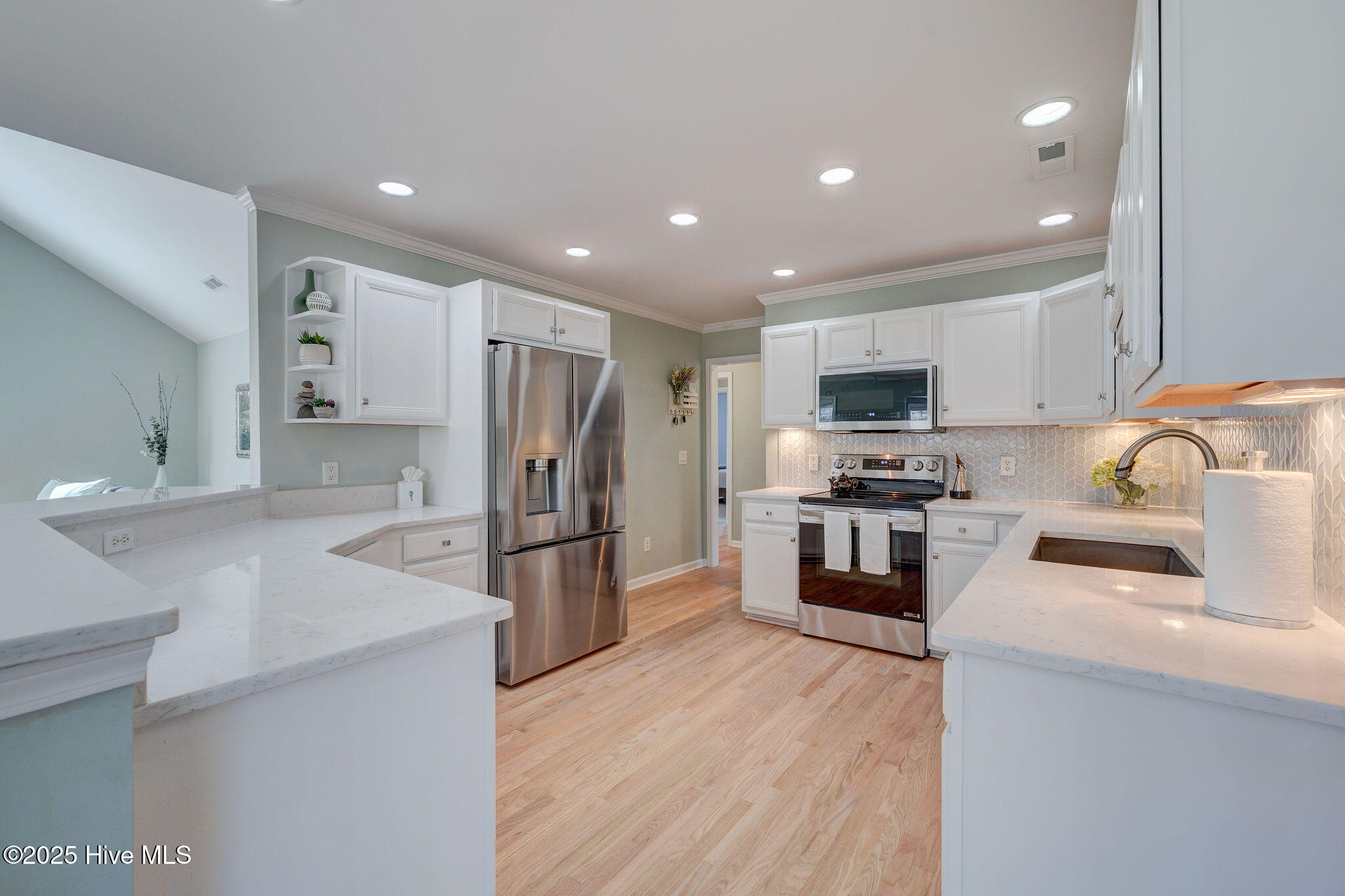 3810 Daphine Drive
