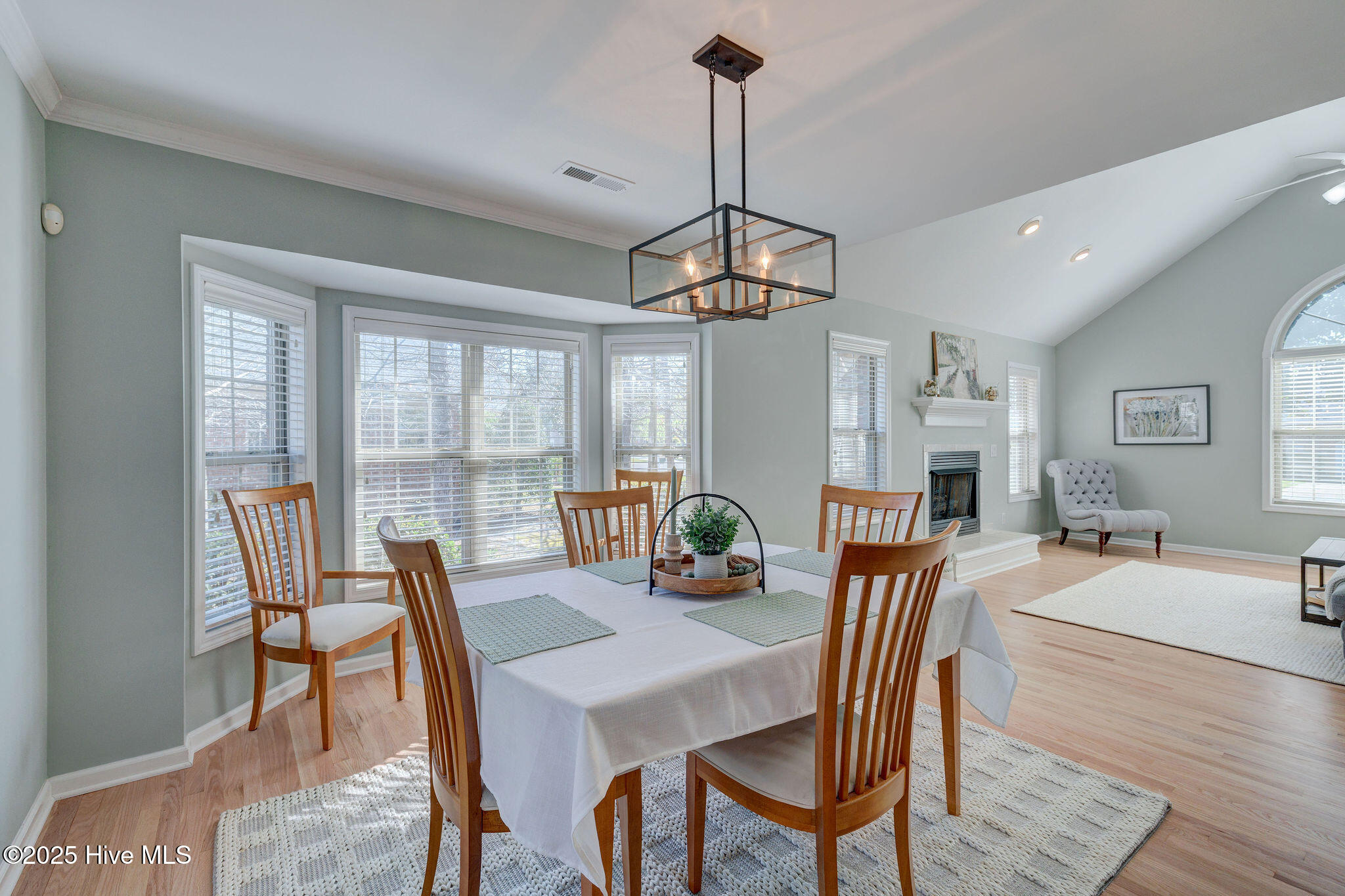 3810 Daphine Drive