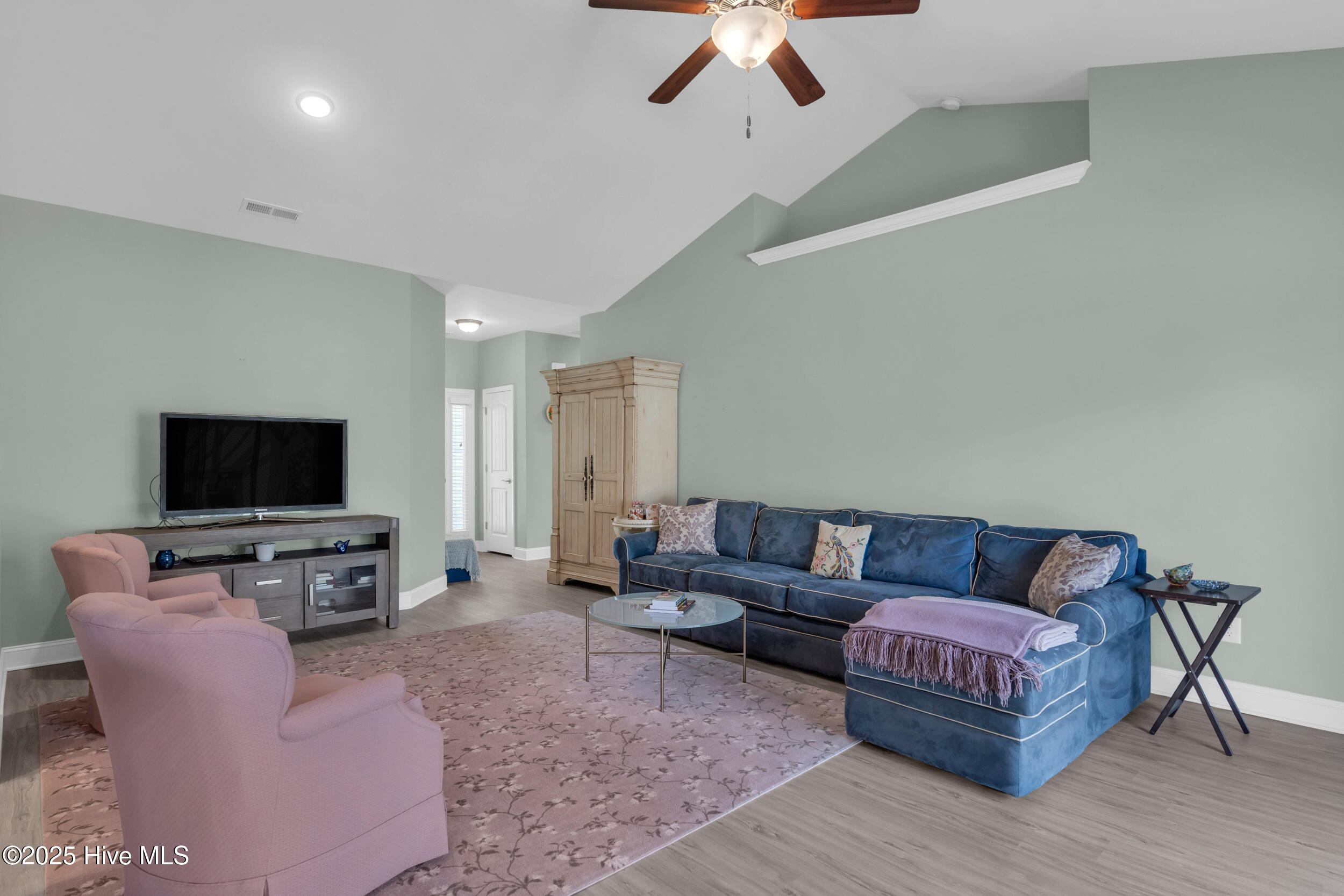 8759 Lanvale Oaks Drive NE