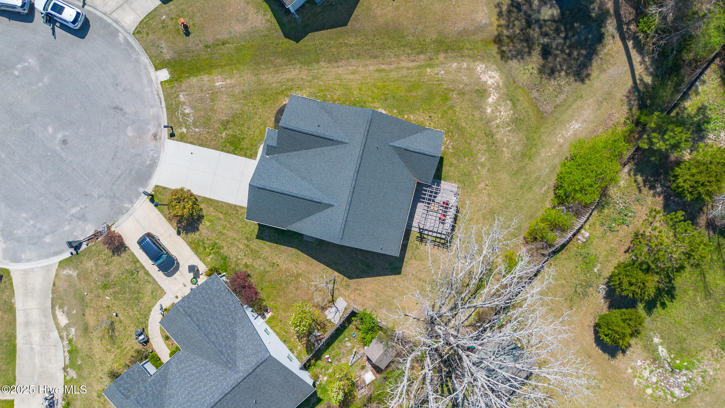 8759 Lanvale Oaks Drive NE