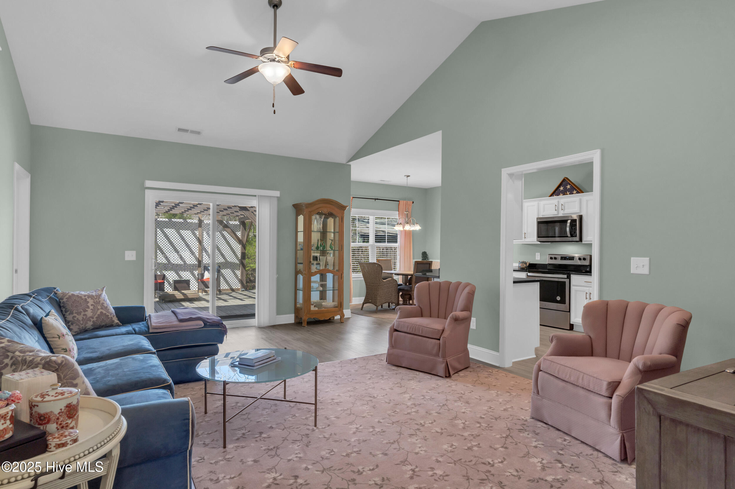 8759 Lanvale Oaks Drive NE