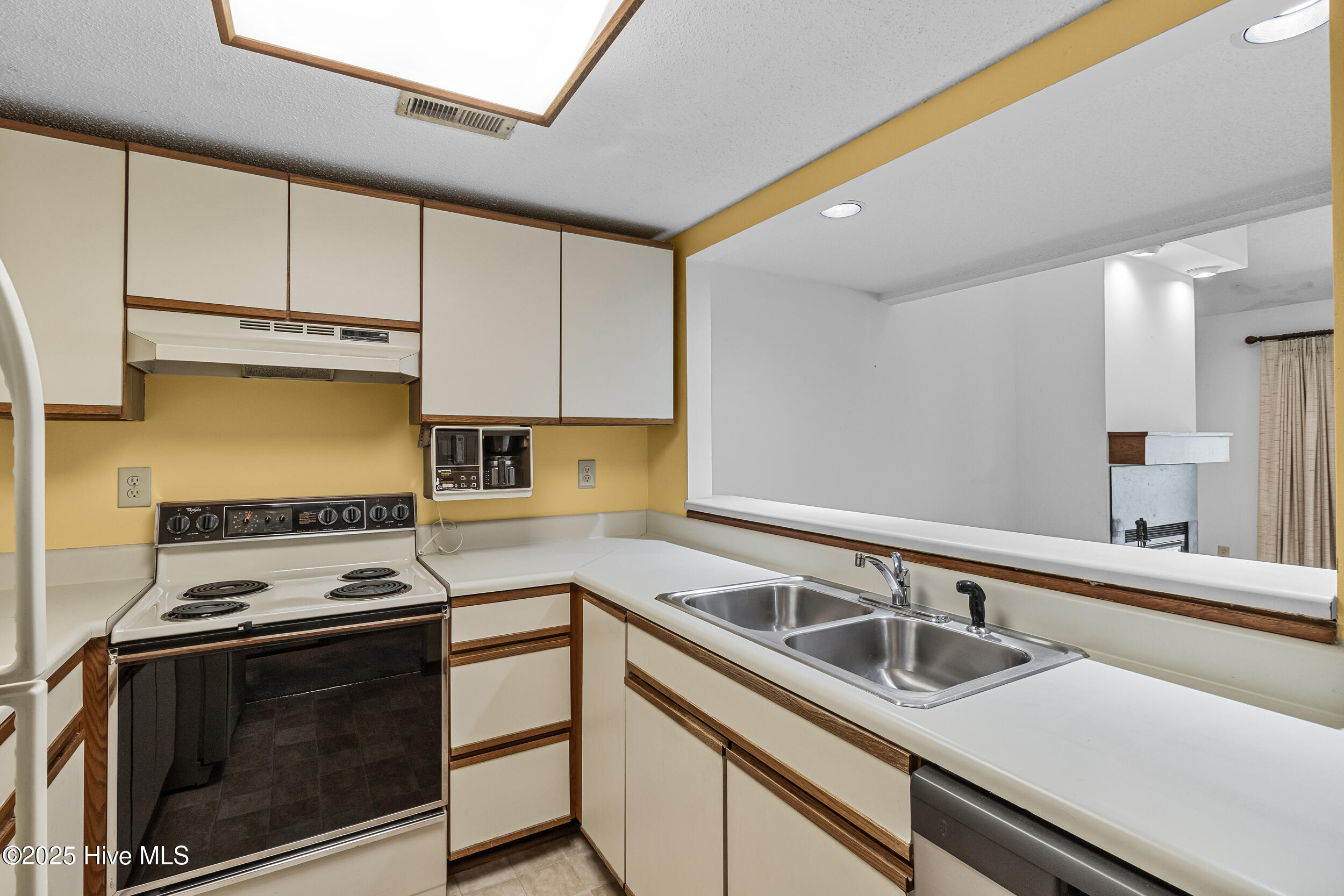 213 Saint Luke Court