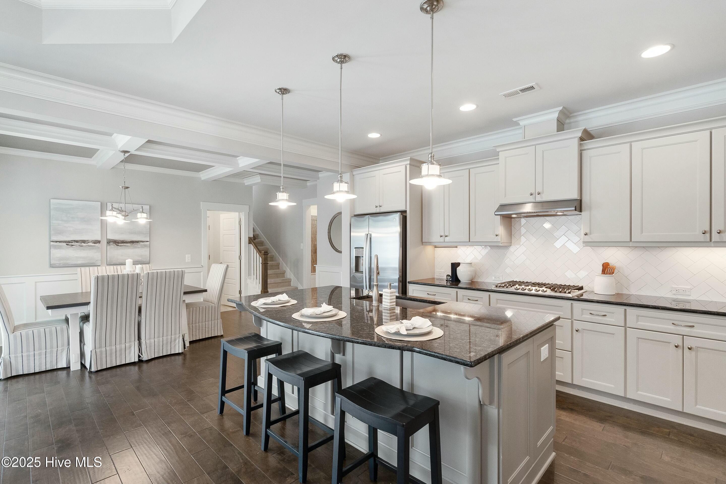 5205 Leisure Circle Circle