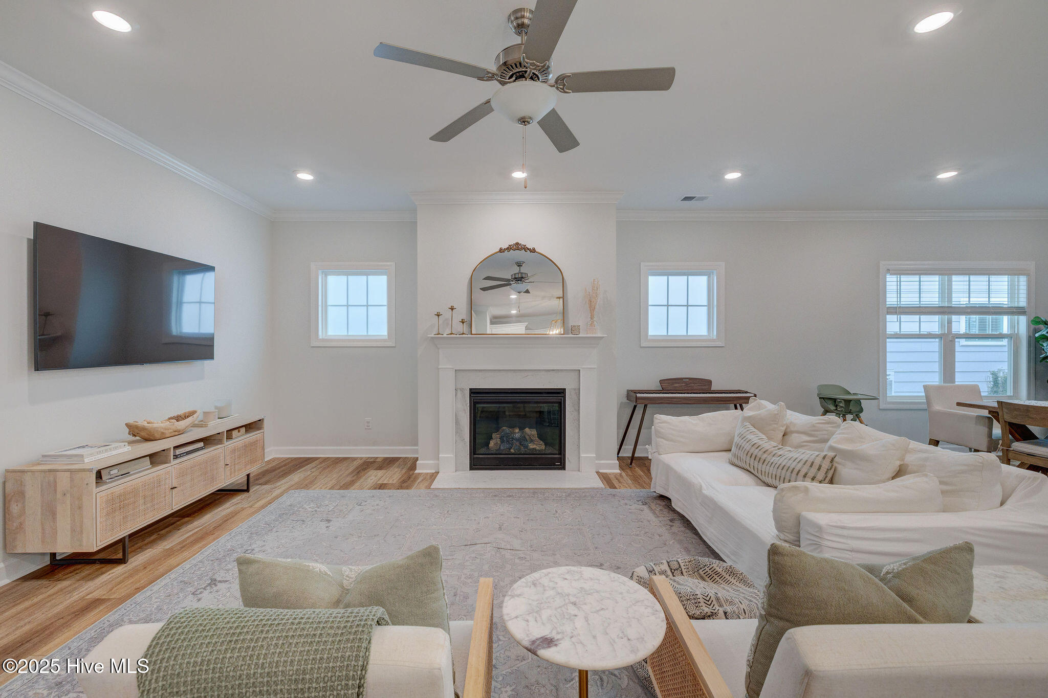 7128 Maple Leaf Drive