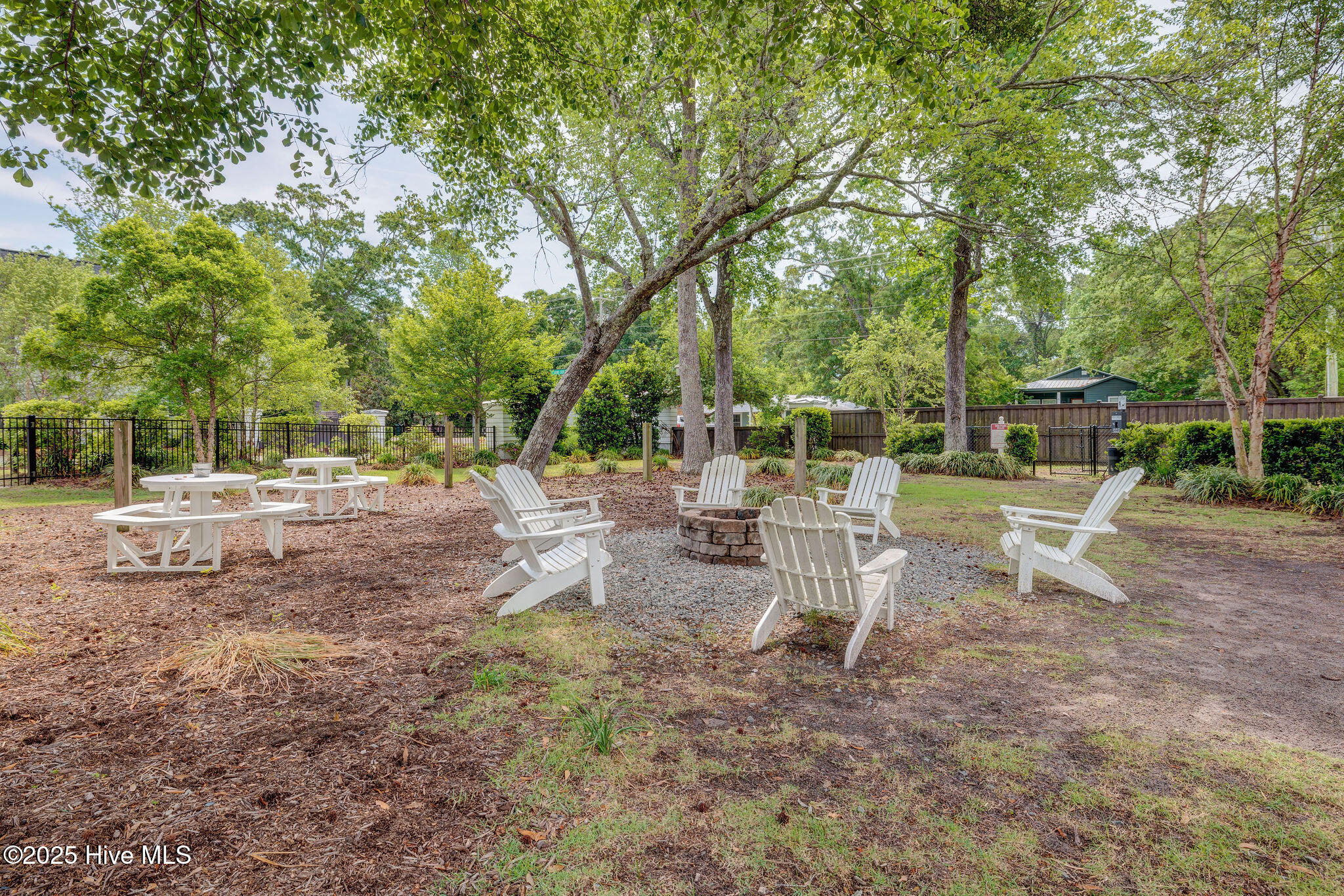 7128 Maple Leaf Drive