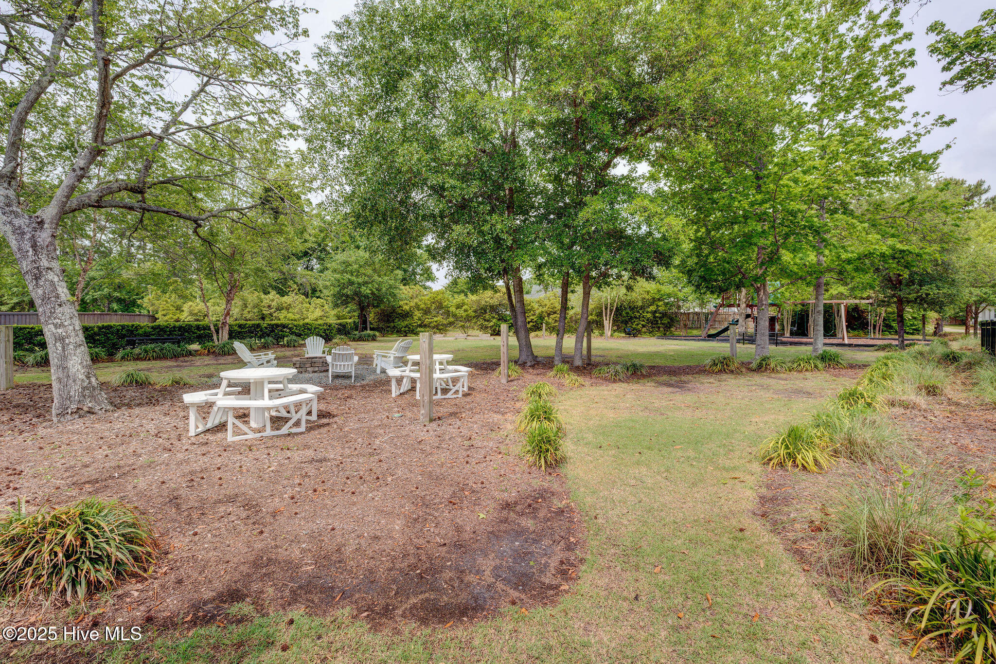 7128 Maple Leaf Drive