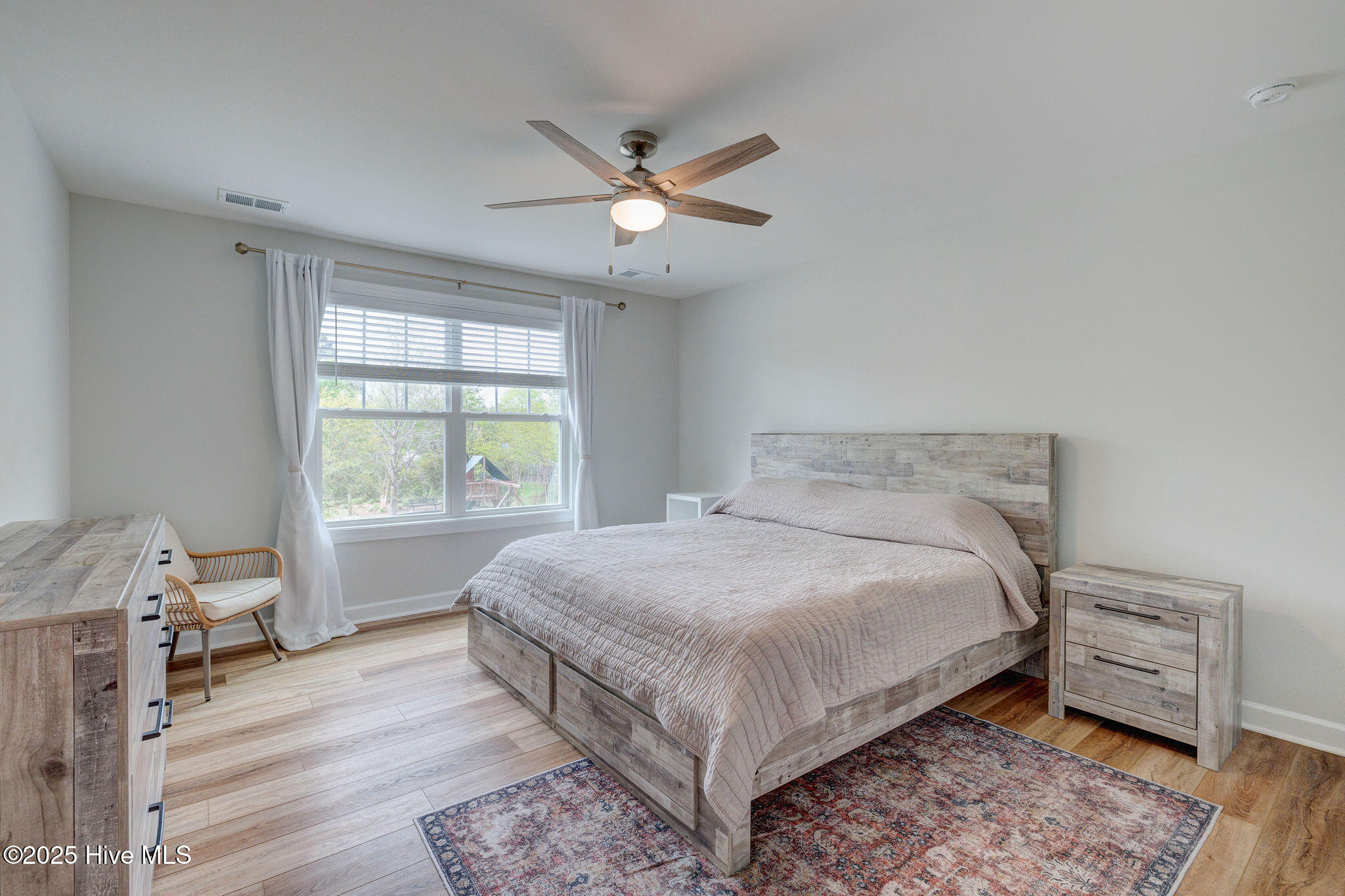 7128 Maple Leaf Drive