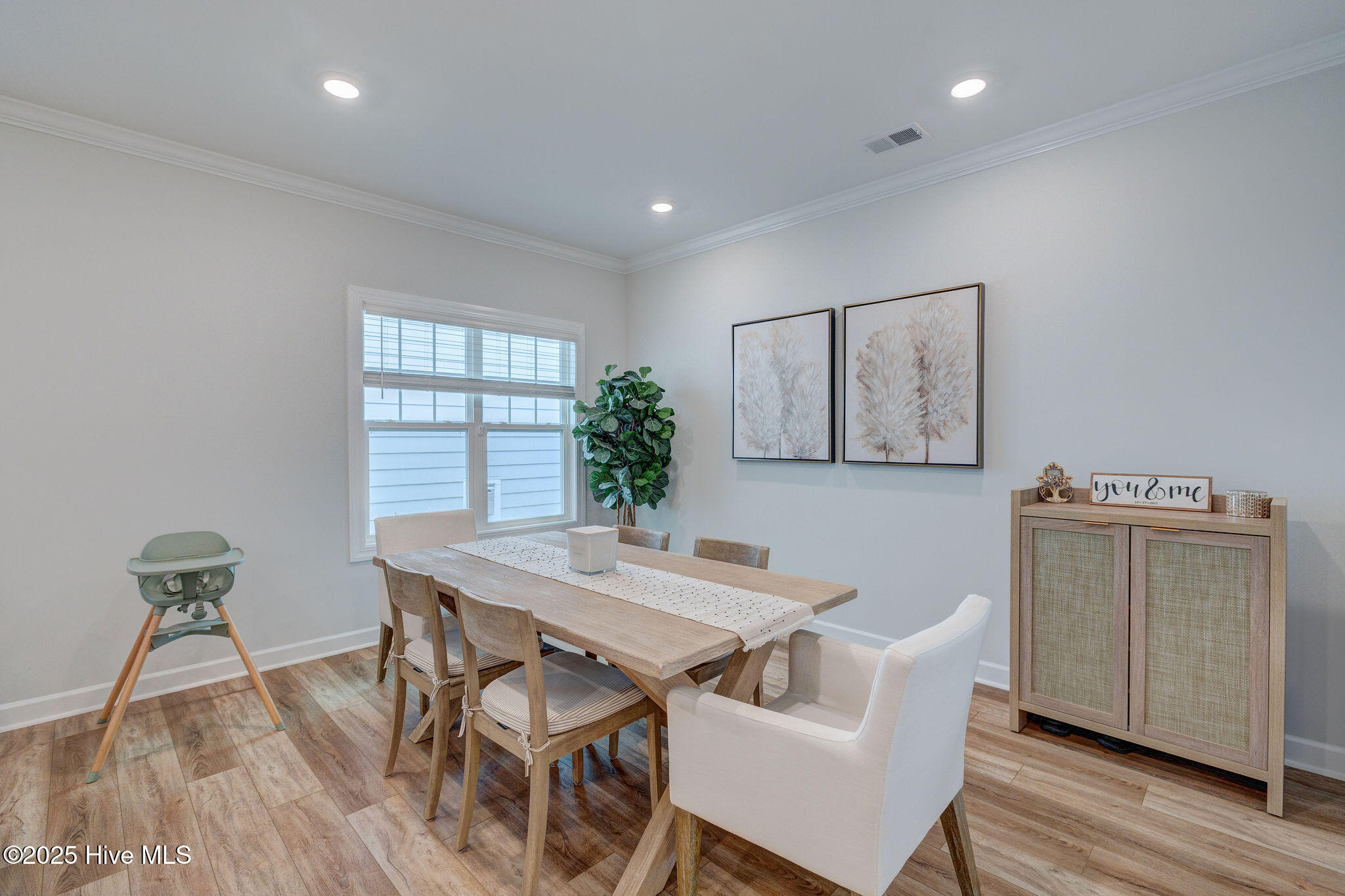 7128 Maple Leaf Drive
