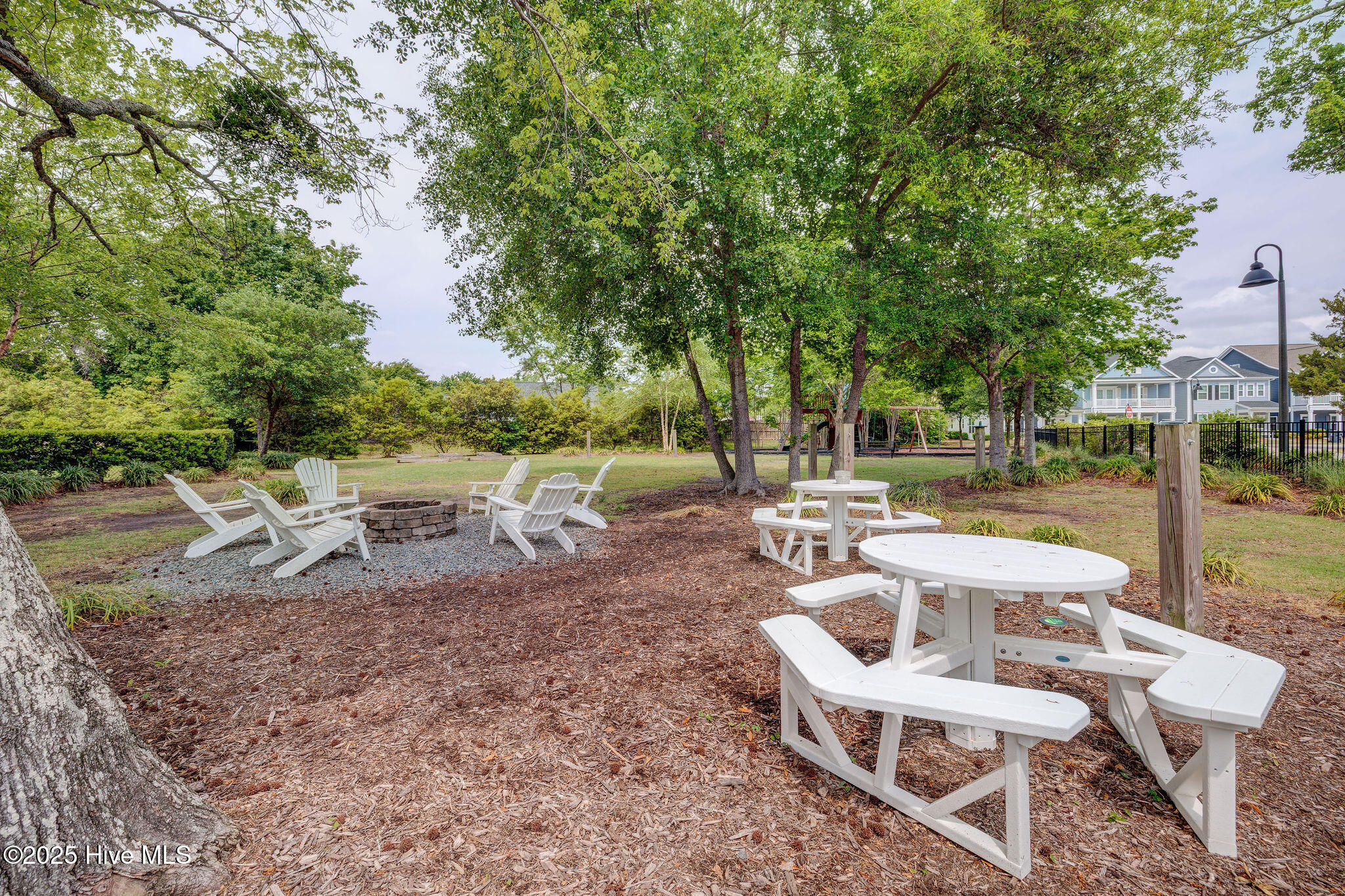 7128 Maple Leaf Drive