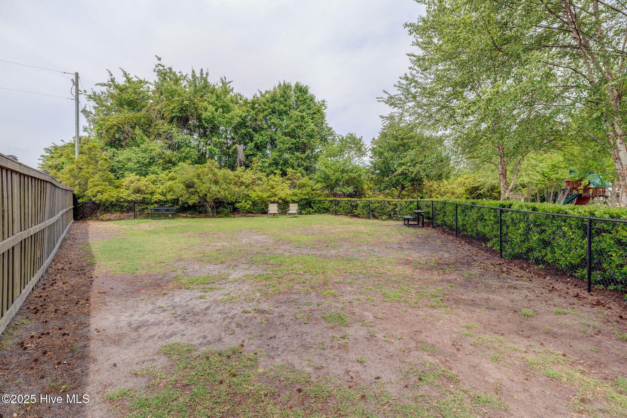 7128 Maple Leaf Drive