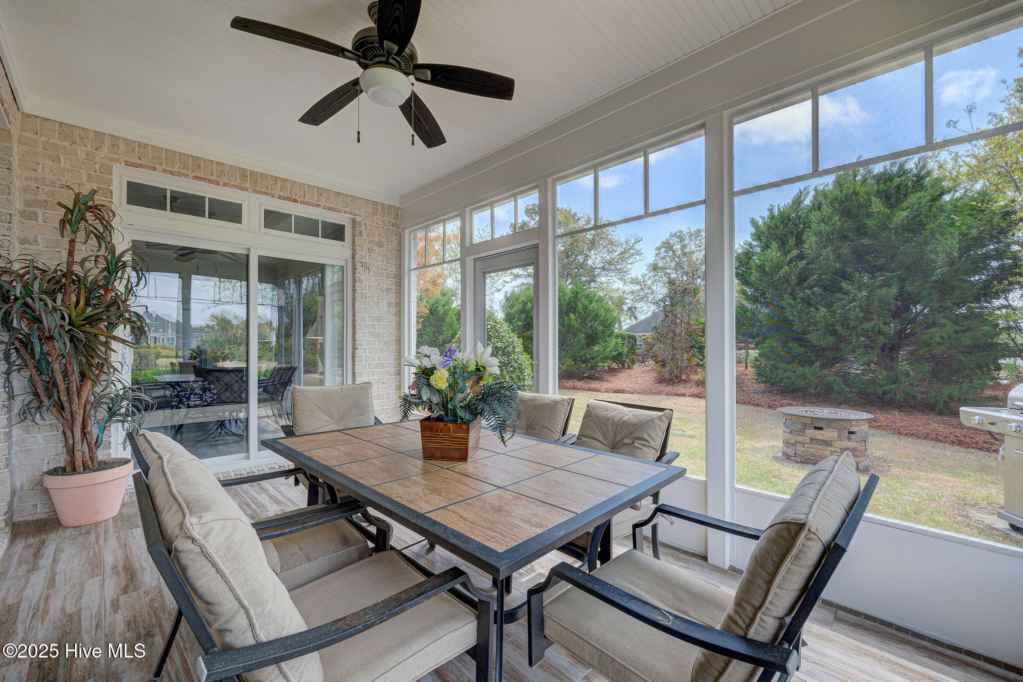1003 Chalet Court