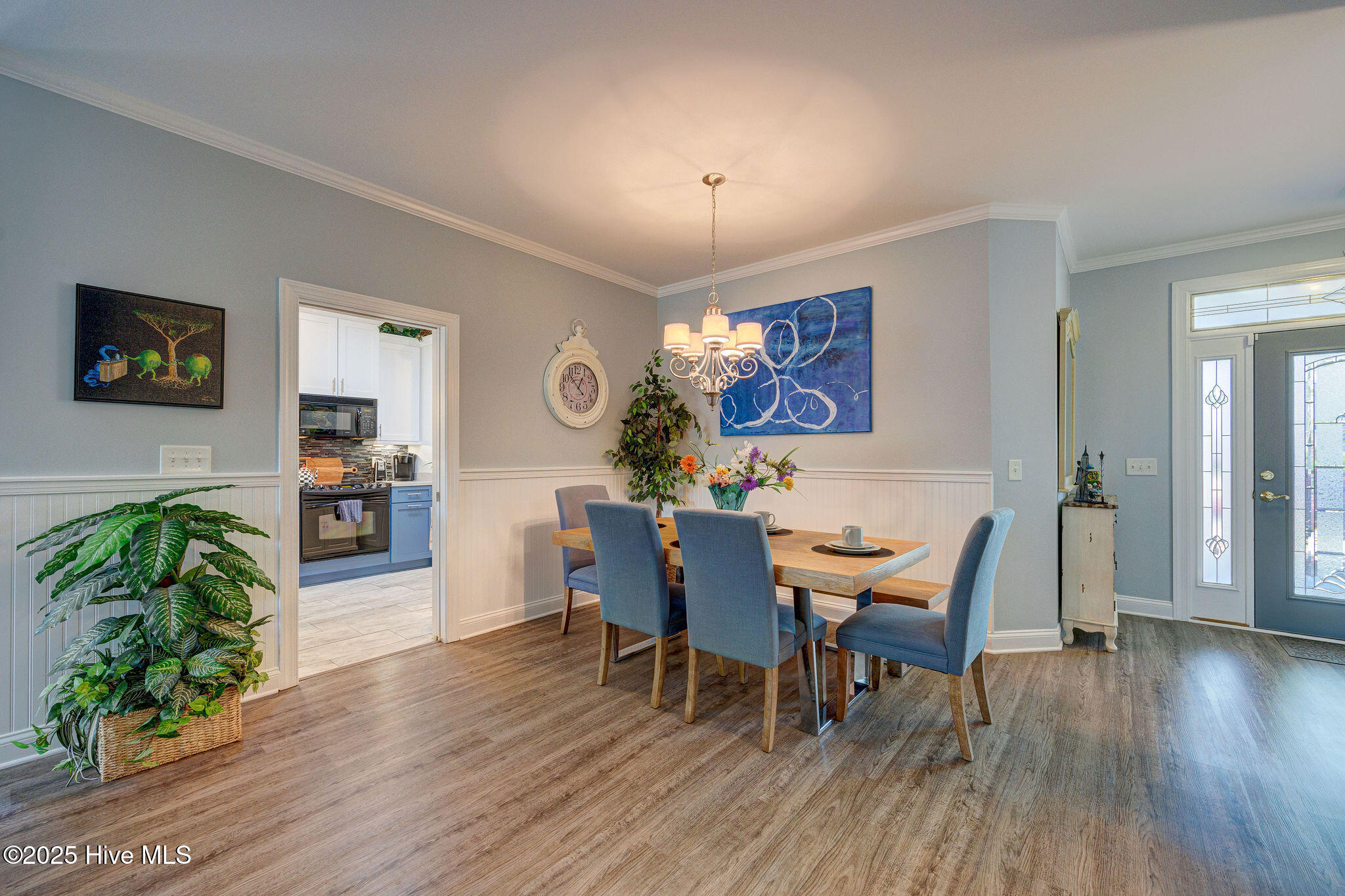 1003 Chalet Court