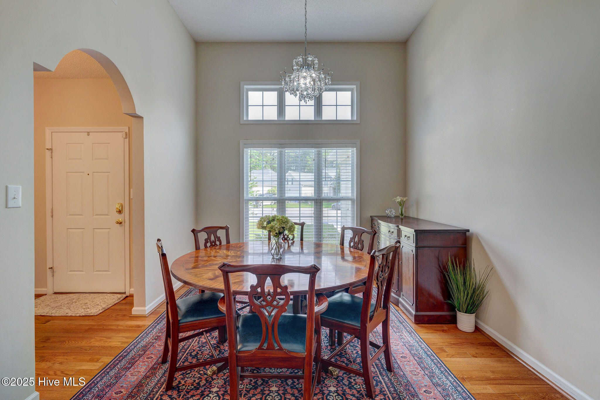 716 Crows Nest Court