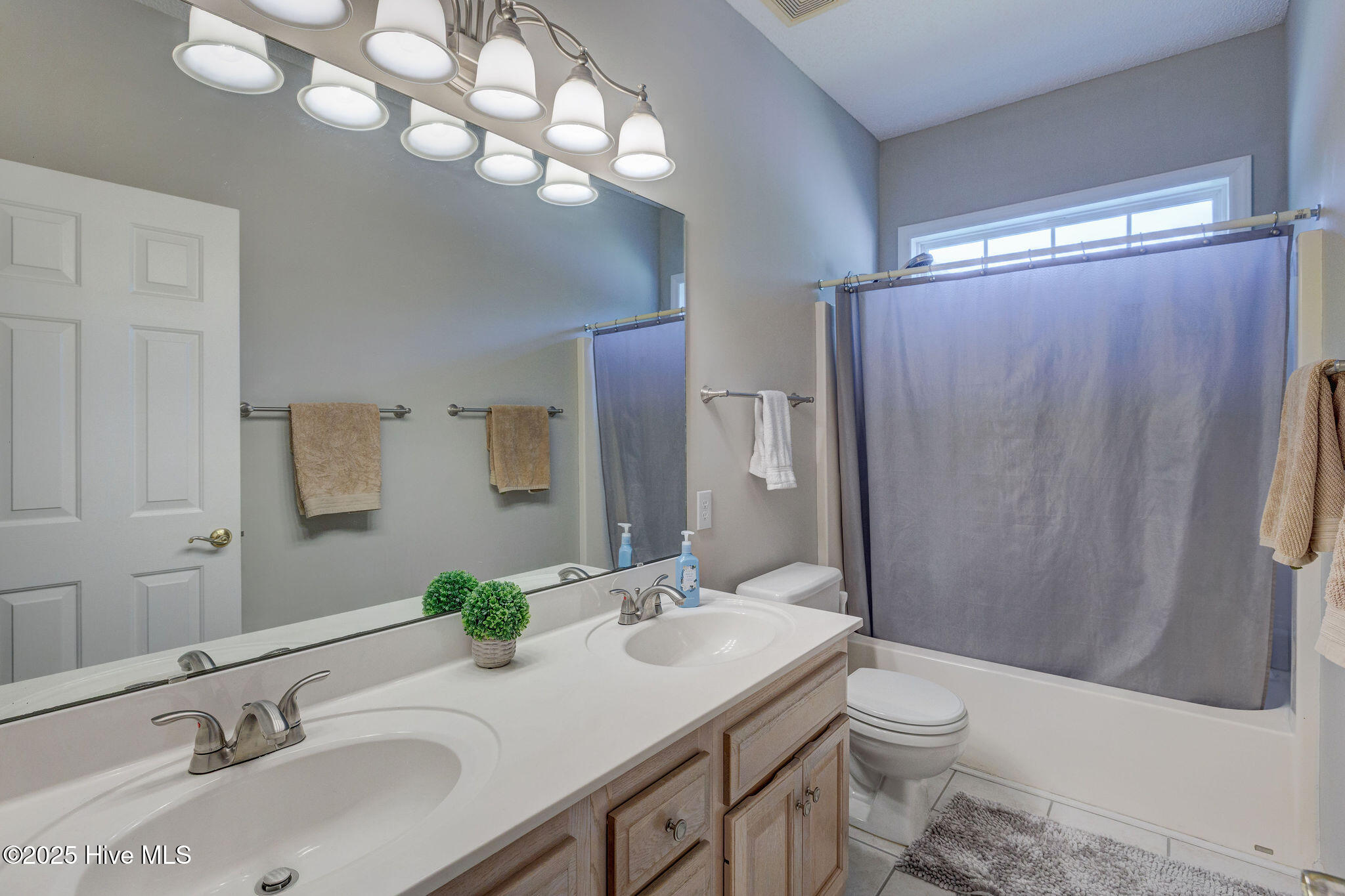 716 Crows Nest Court