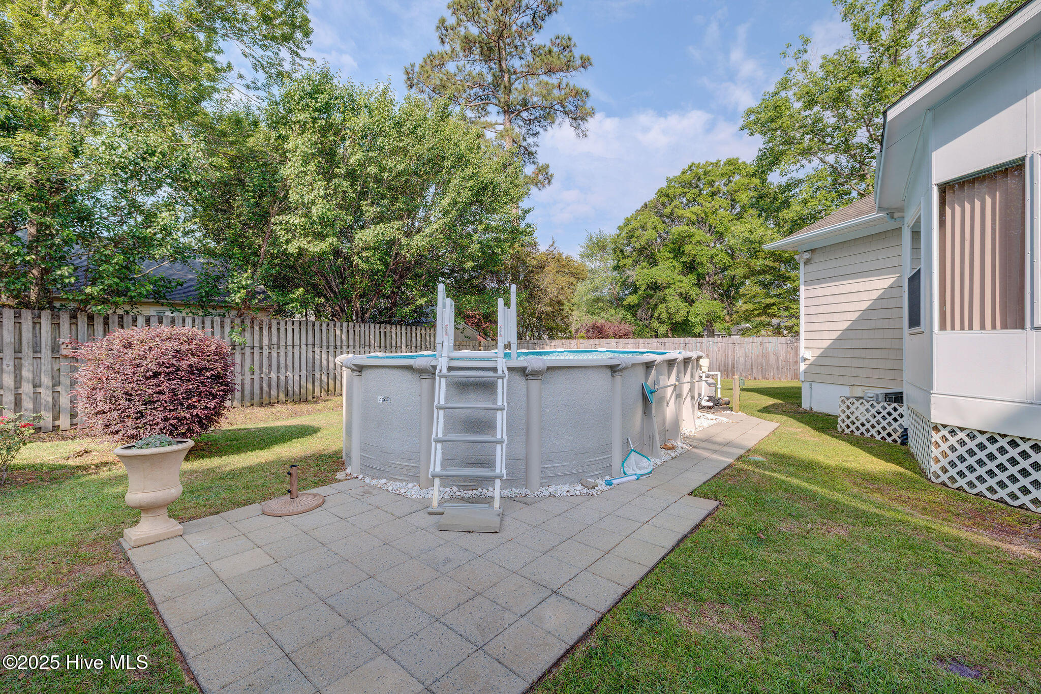 716 Crows Nest Court