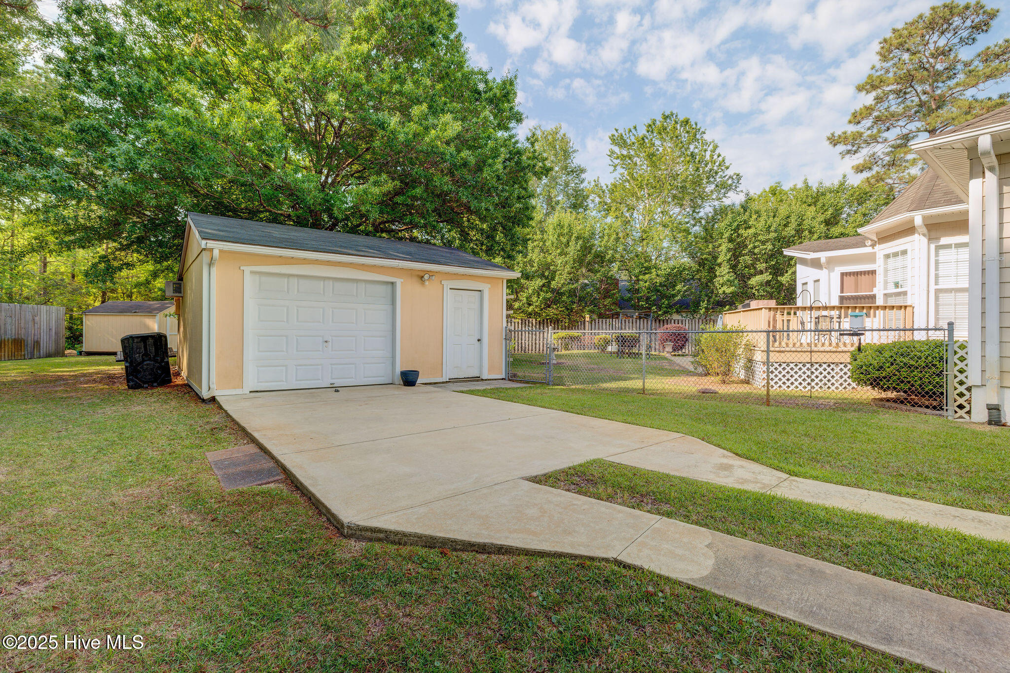 716 Crows Nest Court