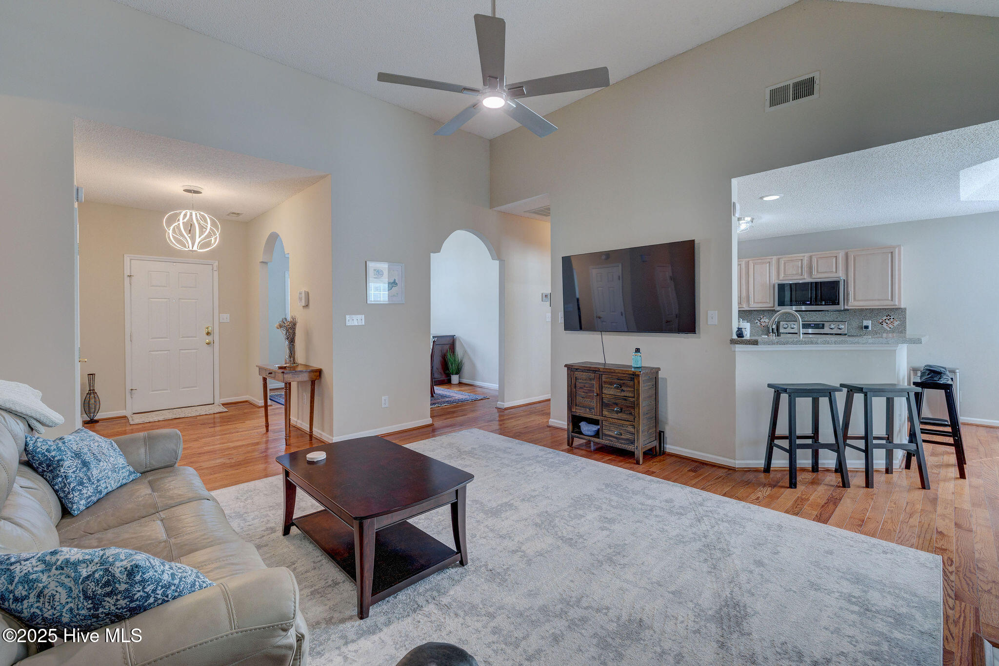 716 Crows Nest Court