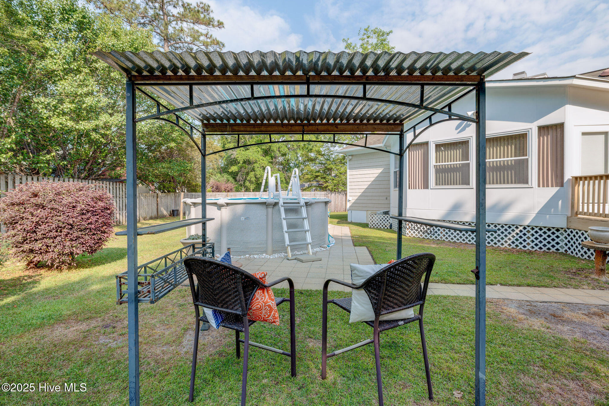 716 Crows Nest Court