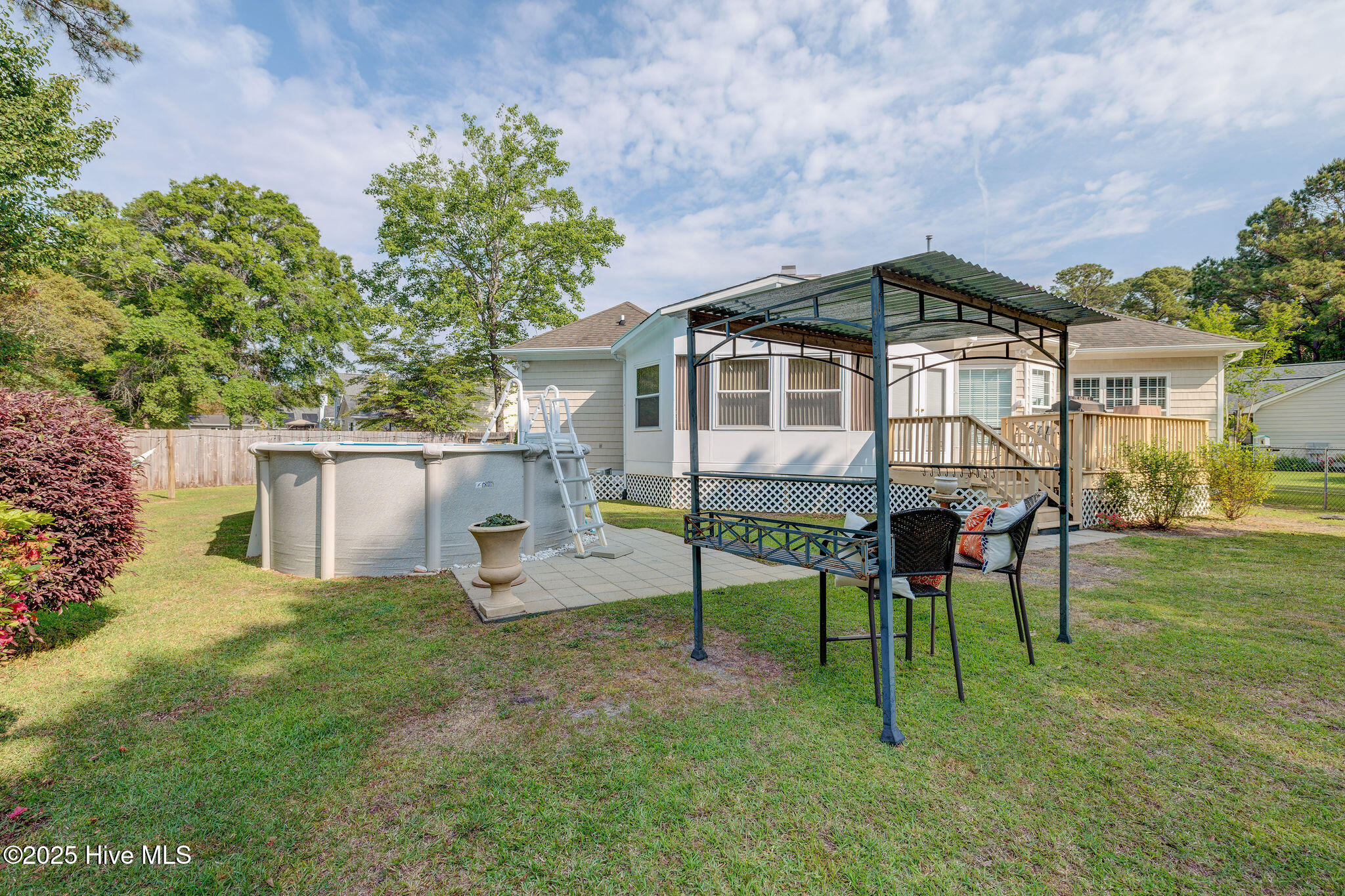 716 Crows Nest Court