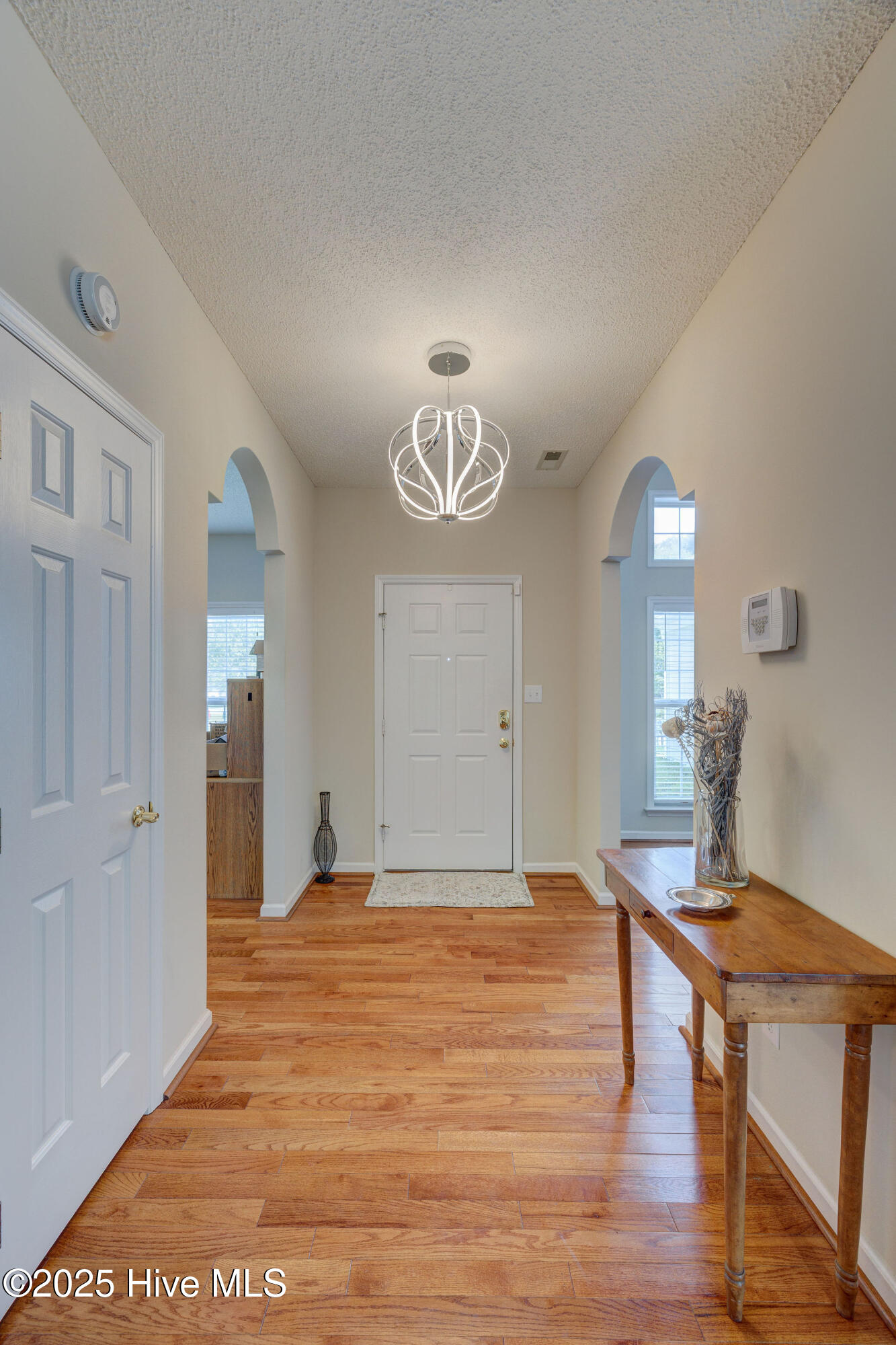 716 Crows Nest Court