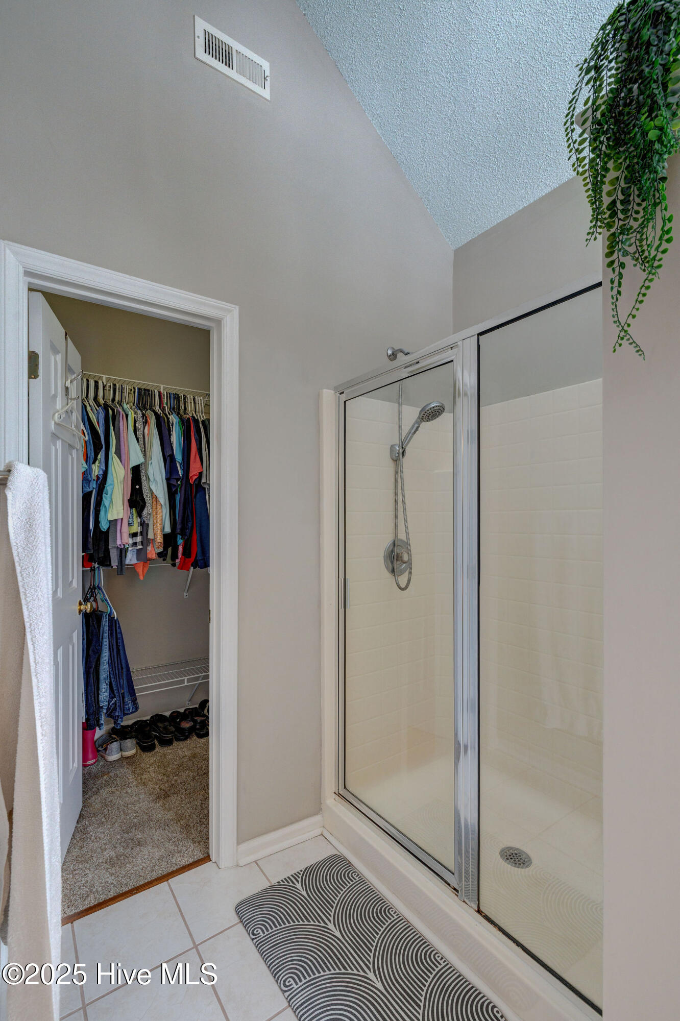 716 Crows Nest Court