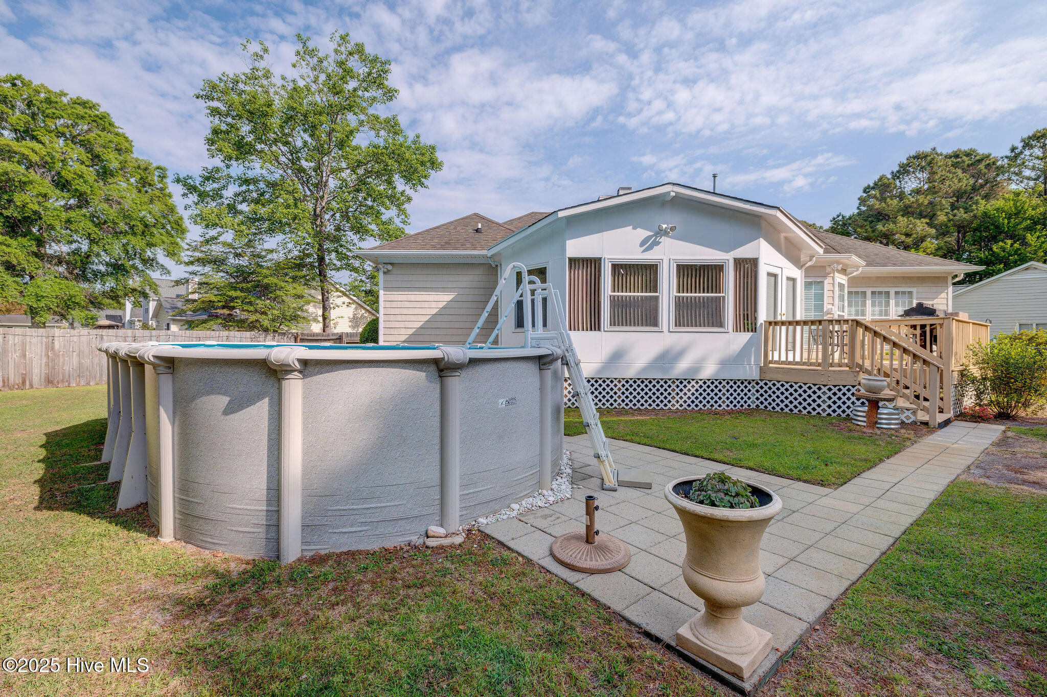 716 Crows Nest Court