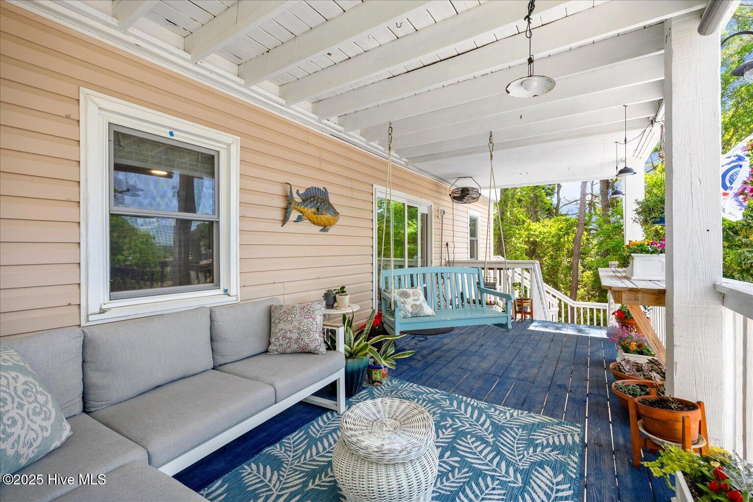 402 Seafarer Drive