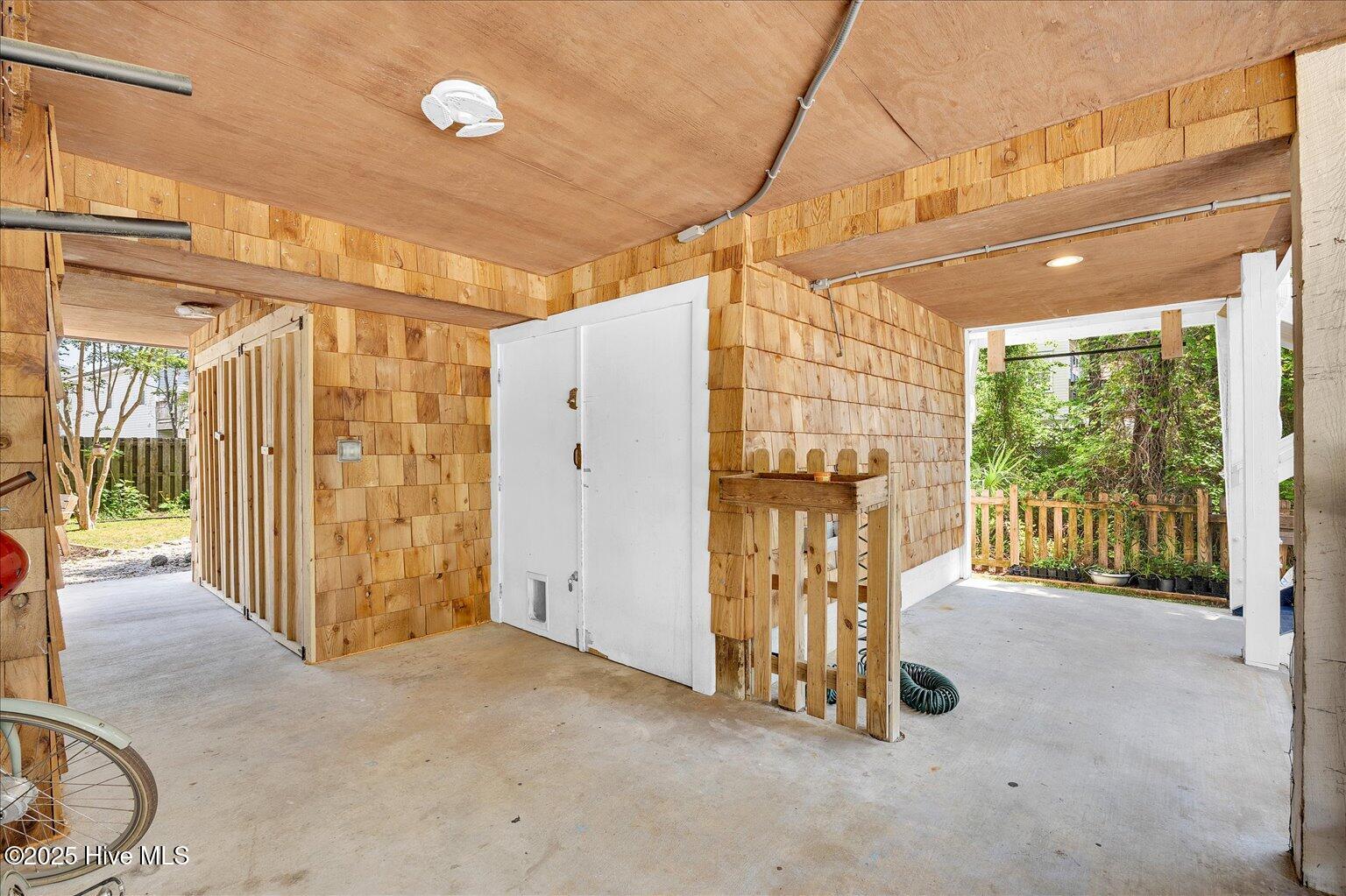402 Seafarer Drive