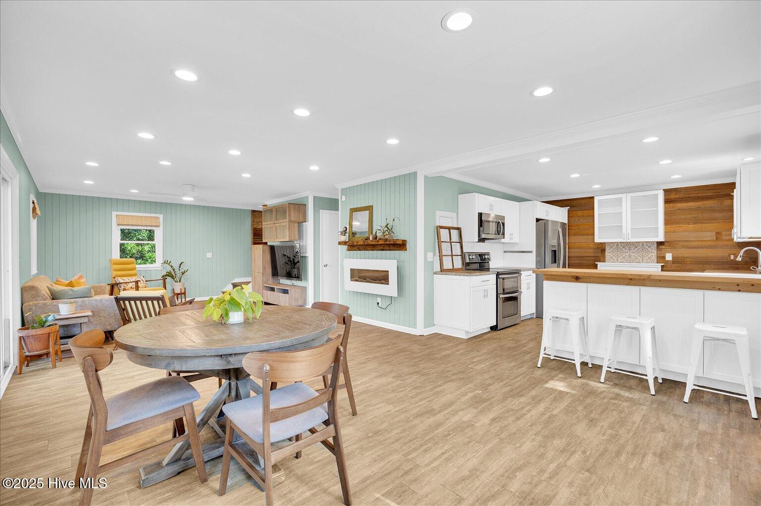 402 Seafarer Drive
