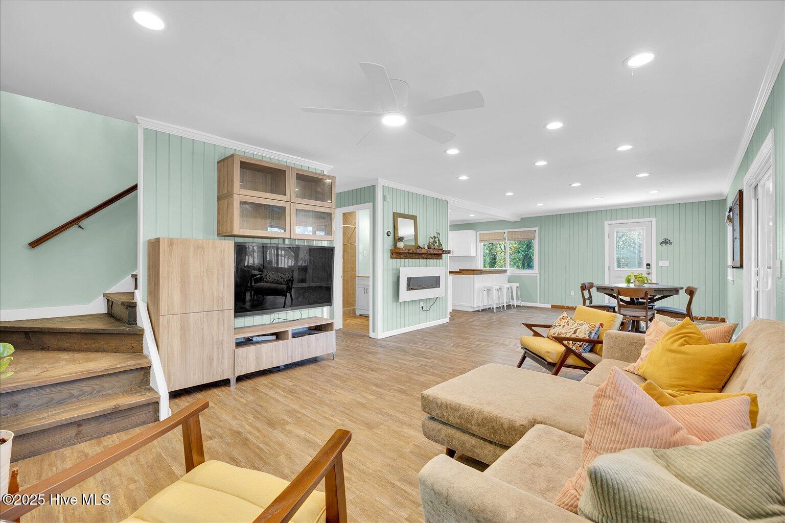 402 Seafarer Drive