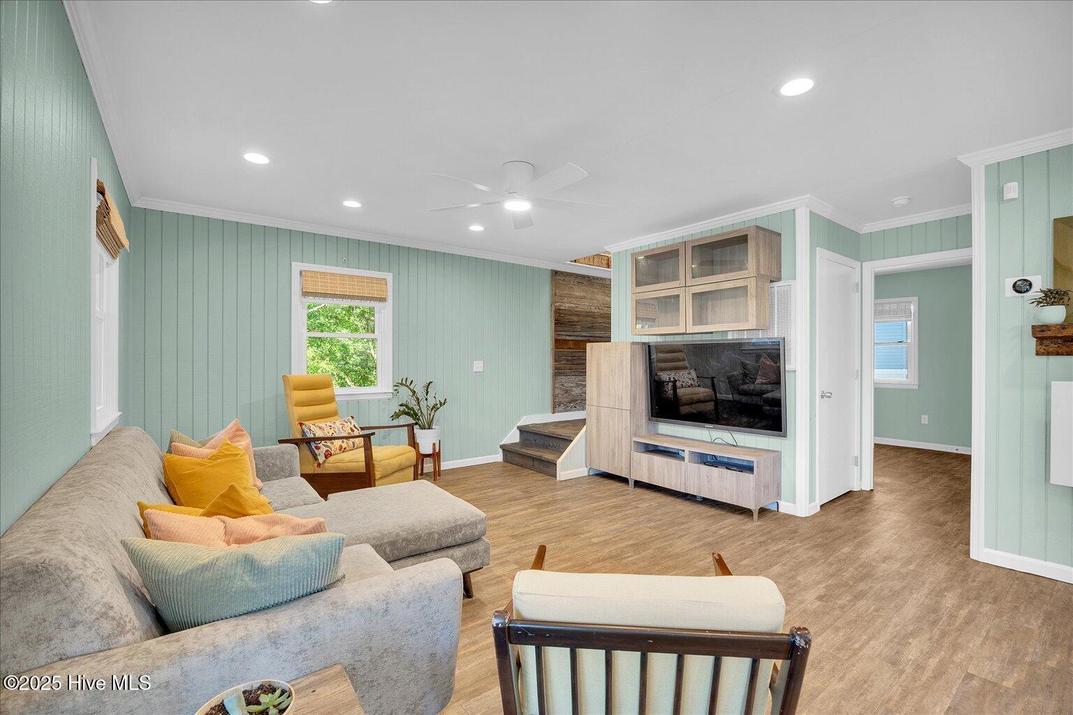 402 Seafarer Drive
