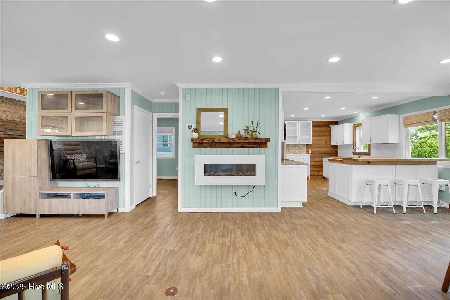 402 Seafarer Drive