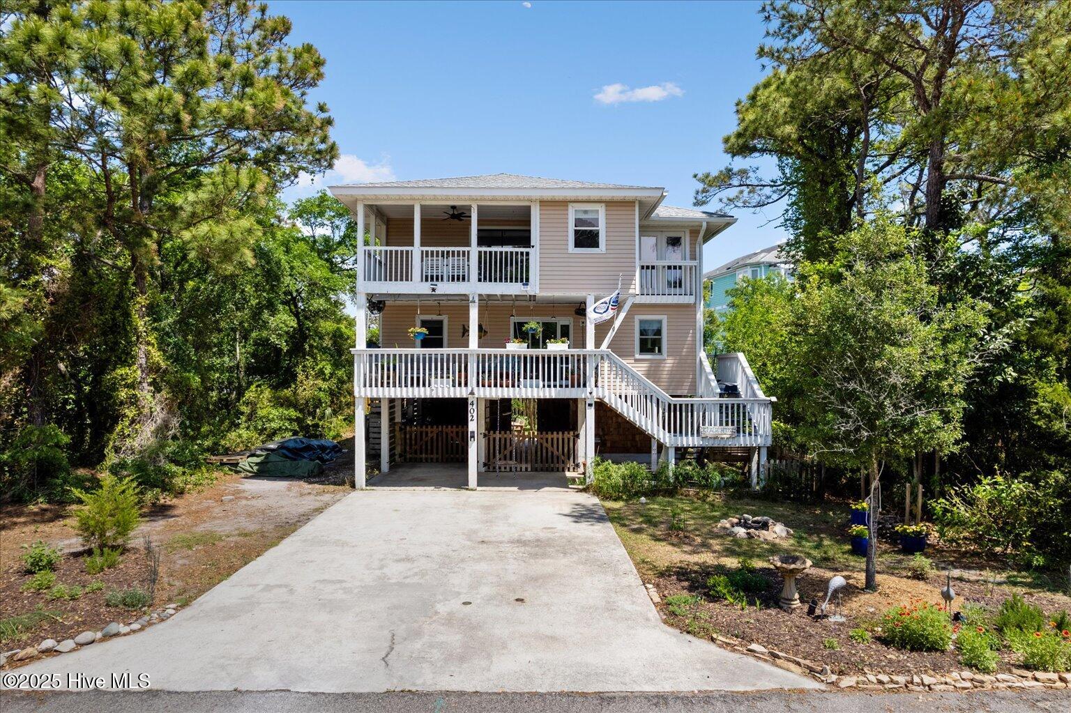 402 Seafarer Drive