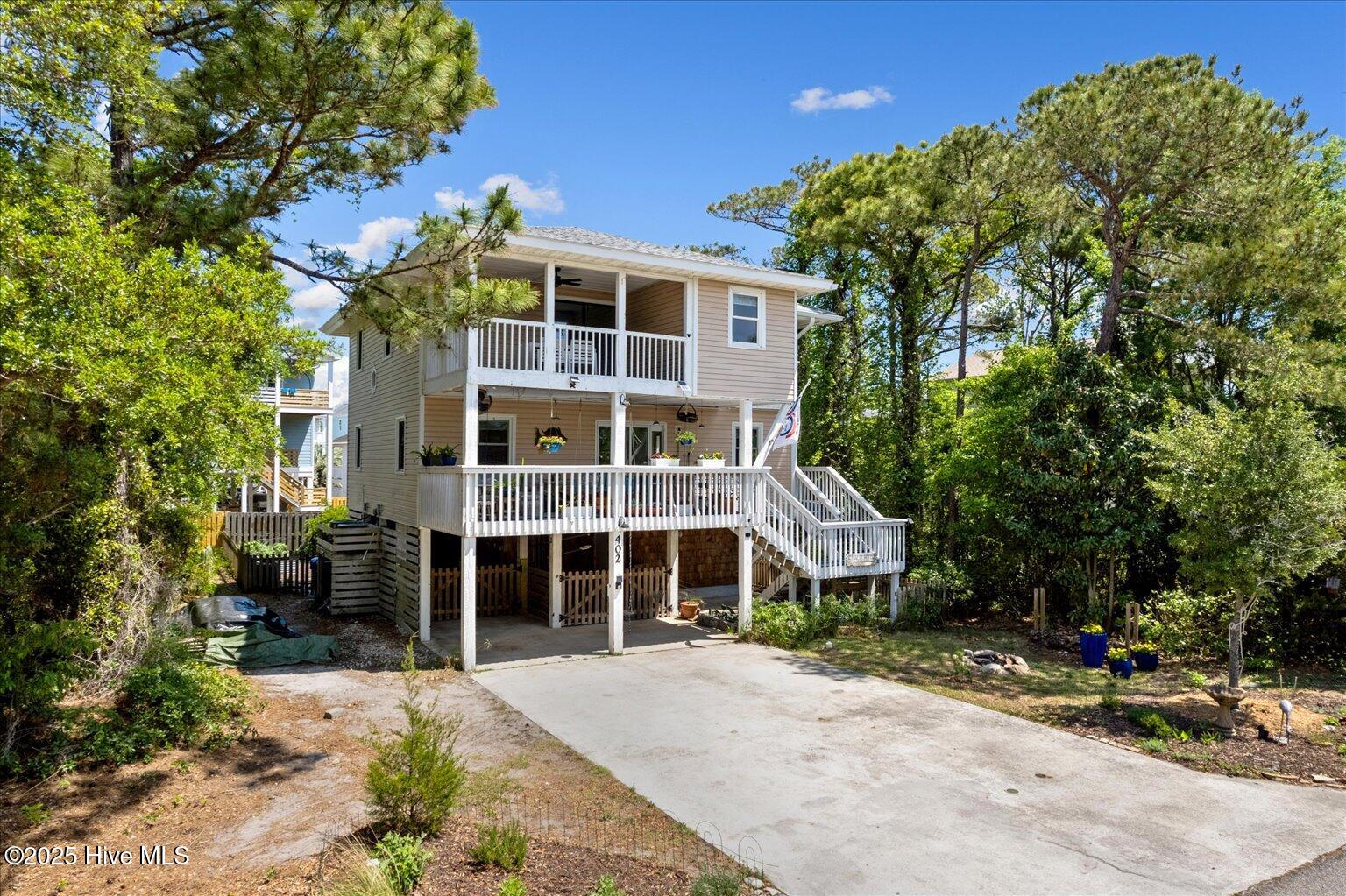 402 Seafarer Drive