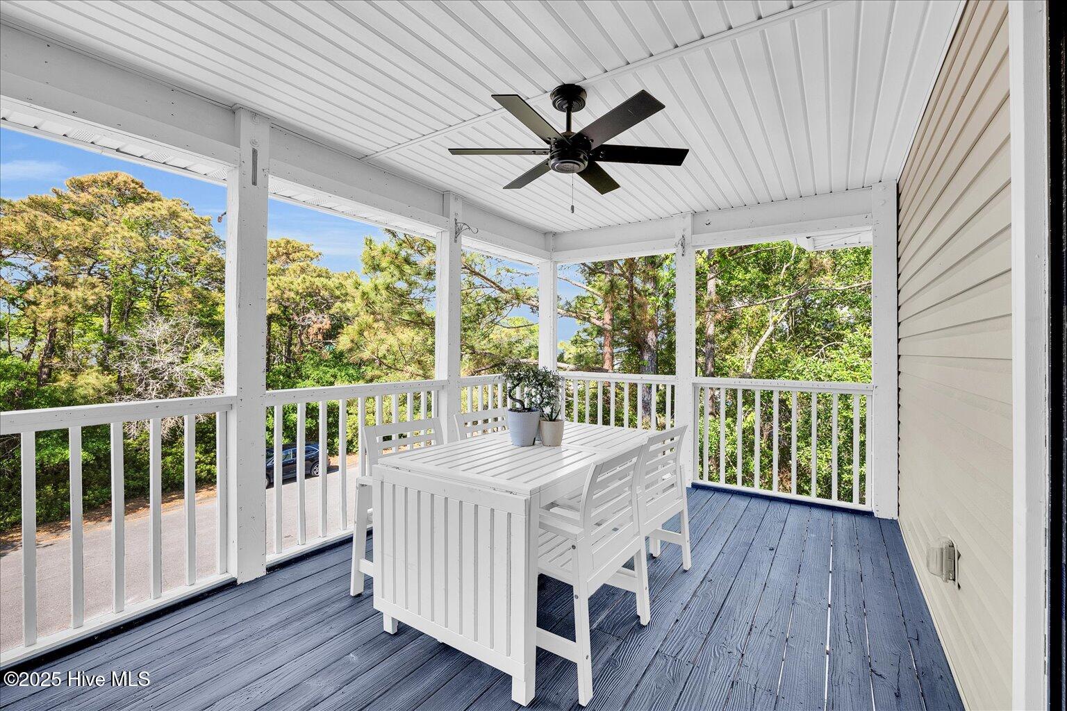 402 Seafarer Drive