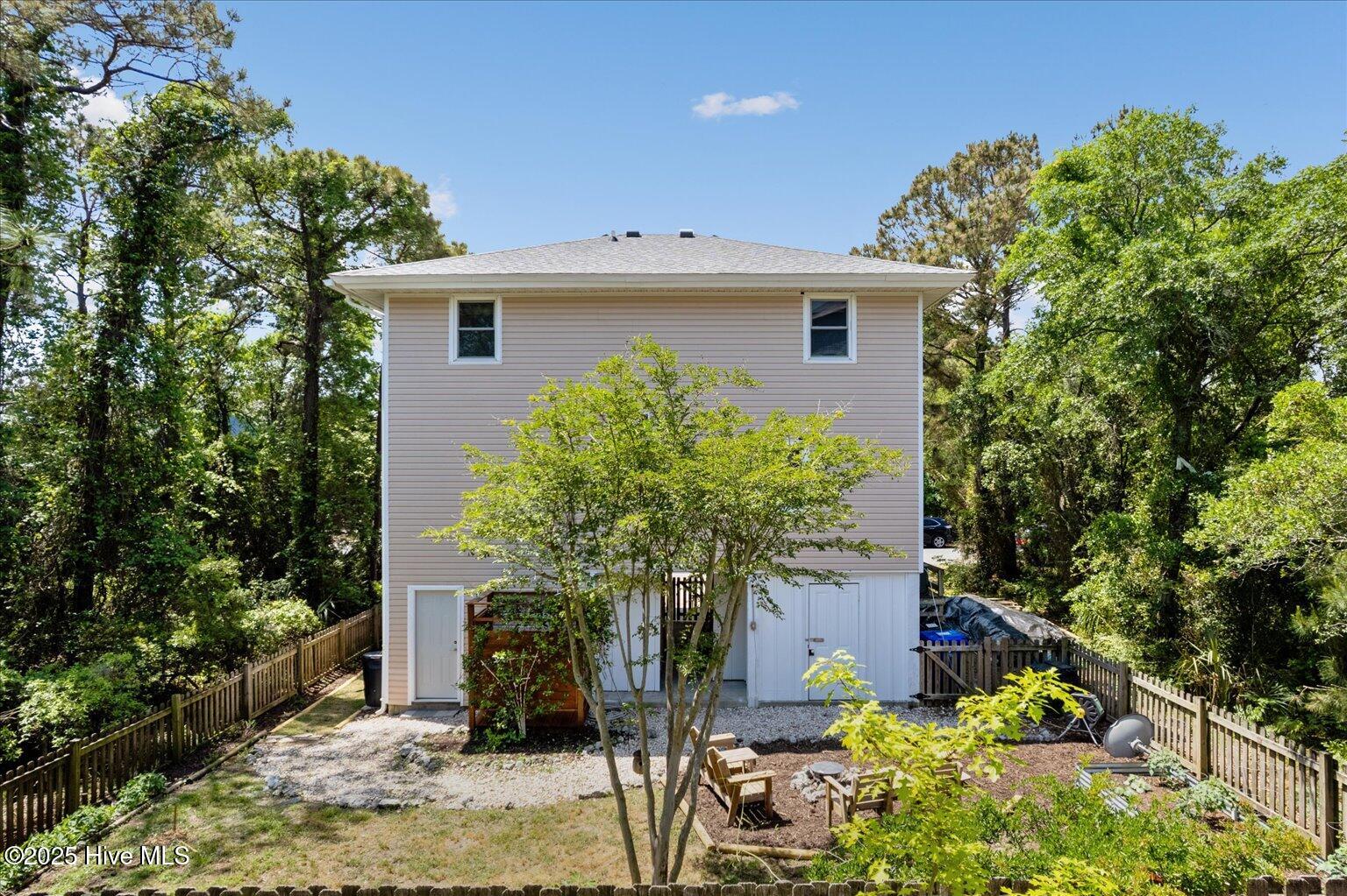 402 Seafarer Drive