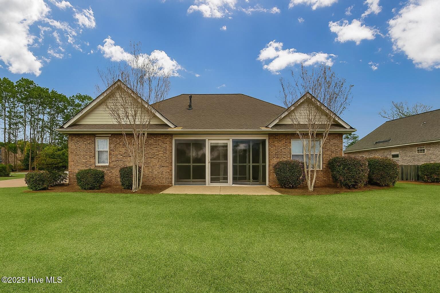 207 N Palm Drive