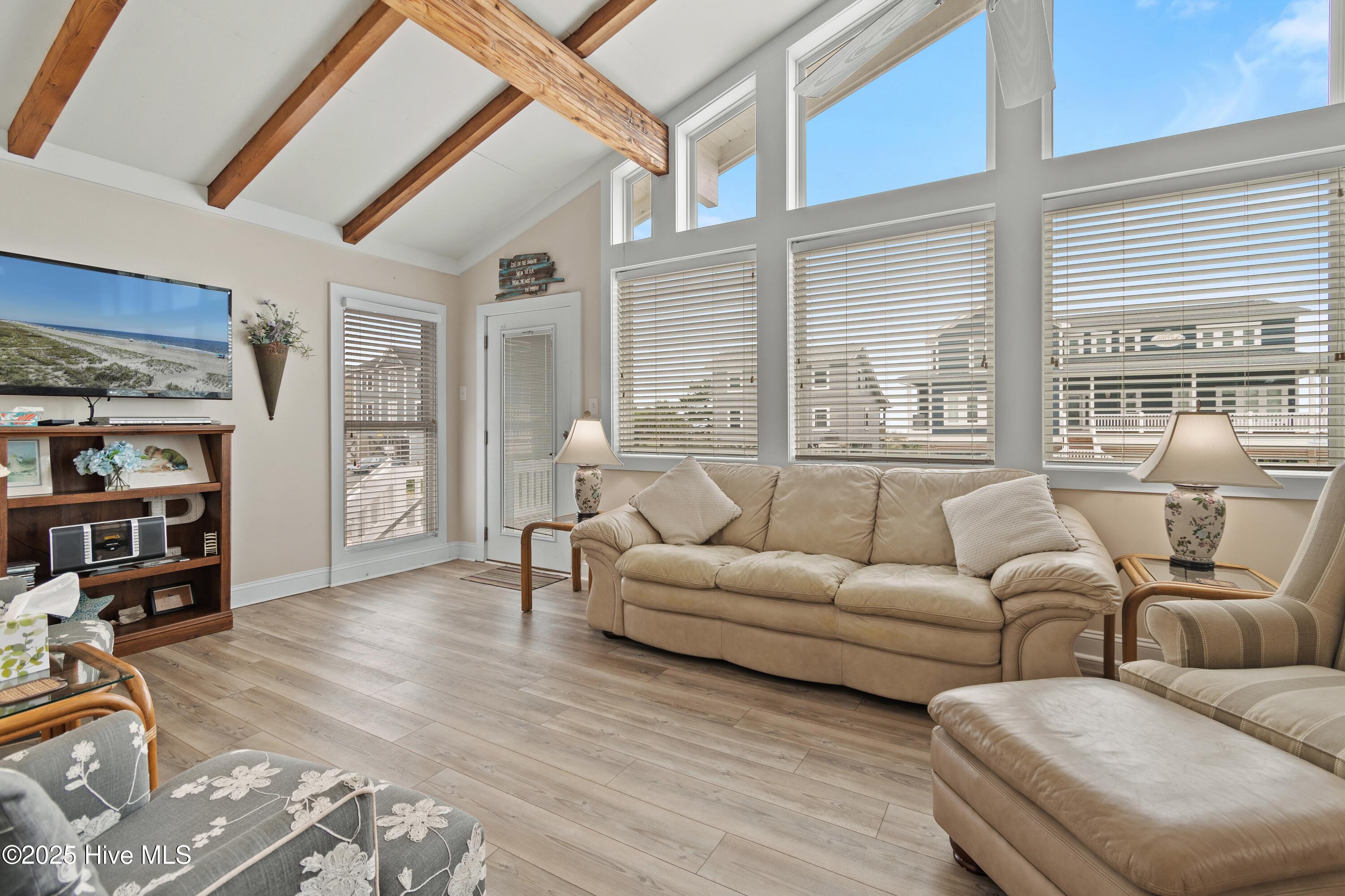 1024 Ocean Boulevard W