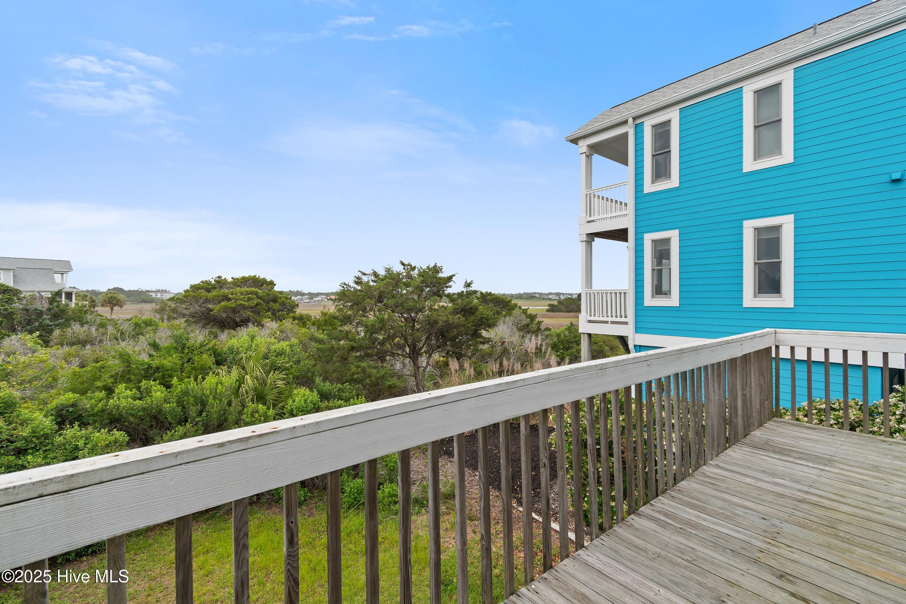 1024 Ocean Boulevard W