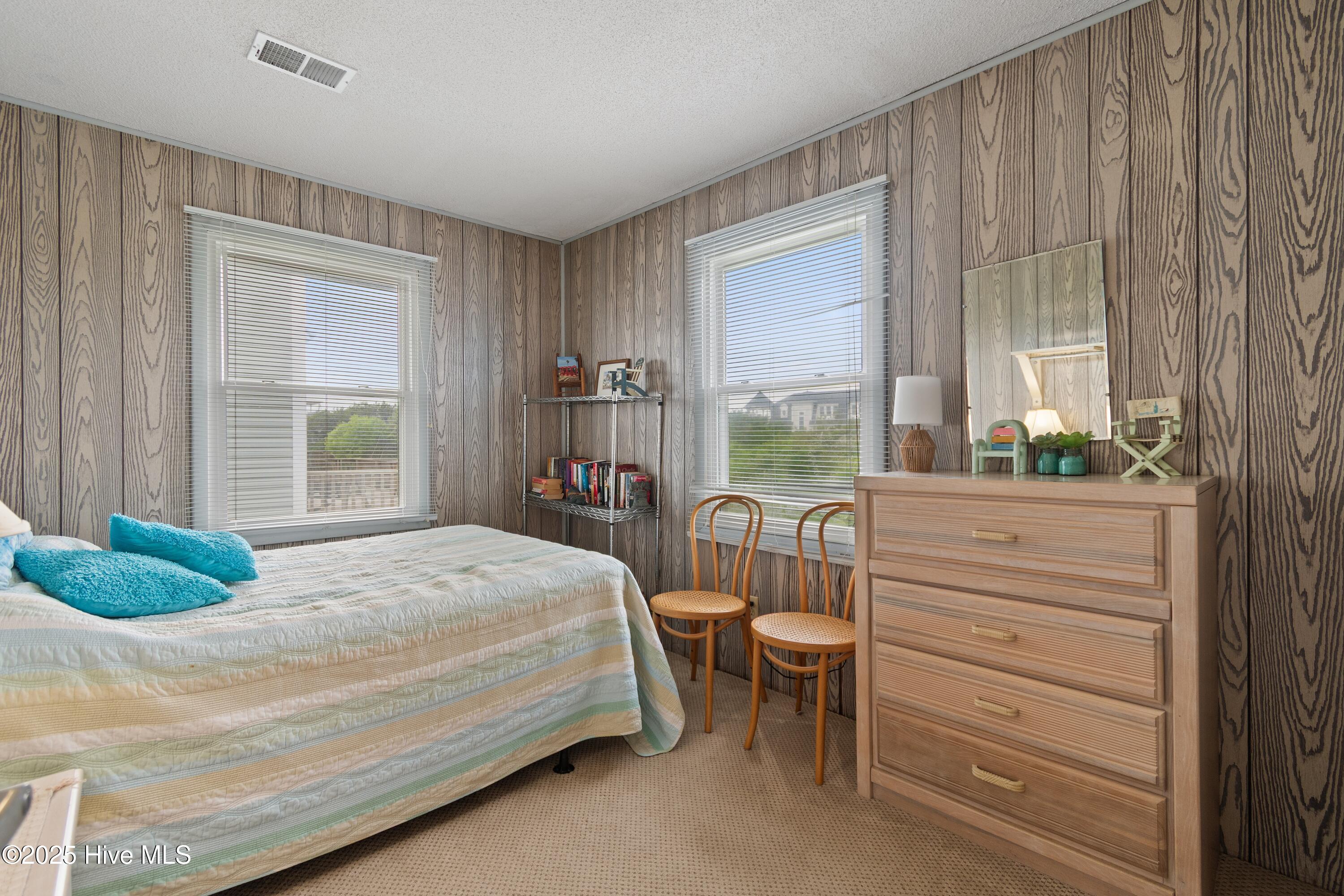 1024 Ocean Boulevard W