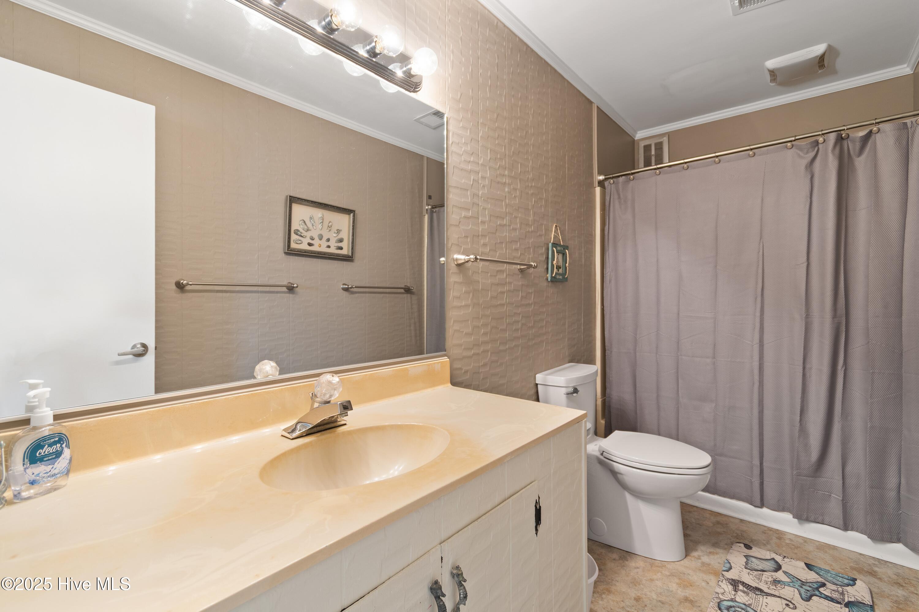 1024 Ocean Boulevard W