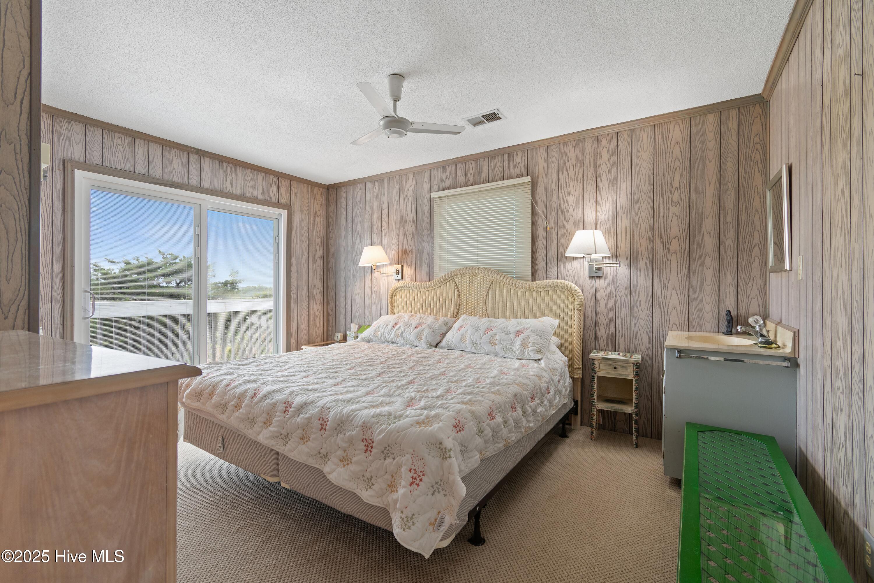 1024 Ocean Boulevard W