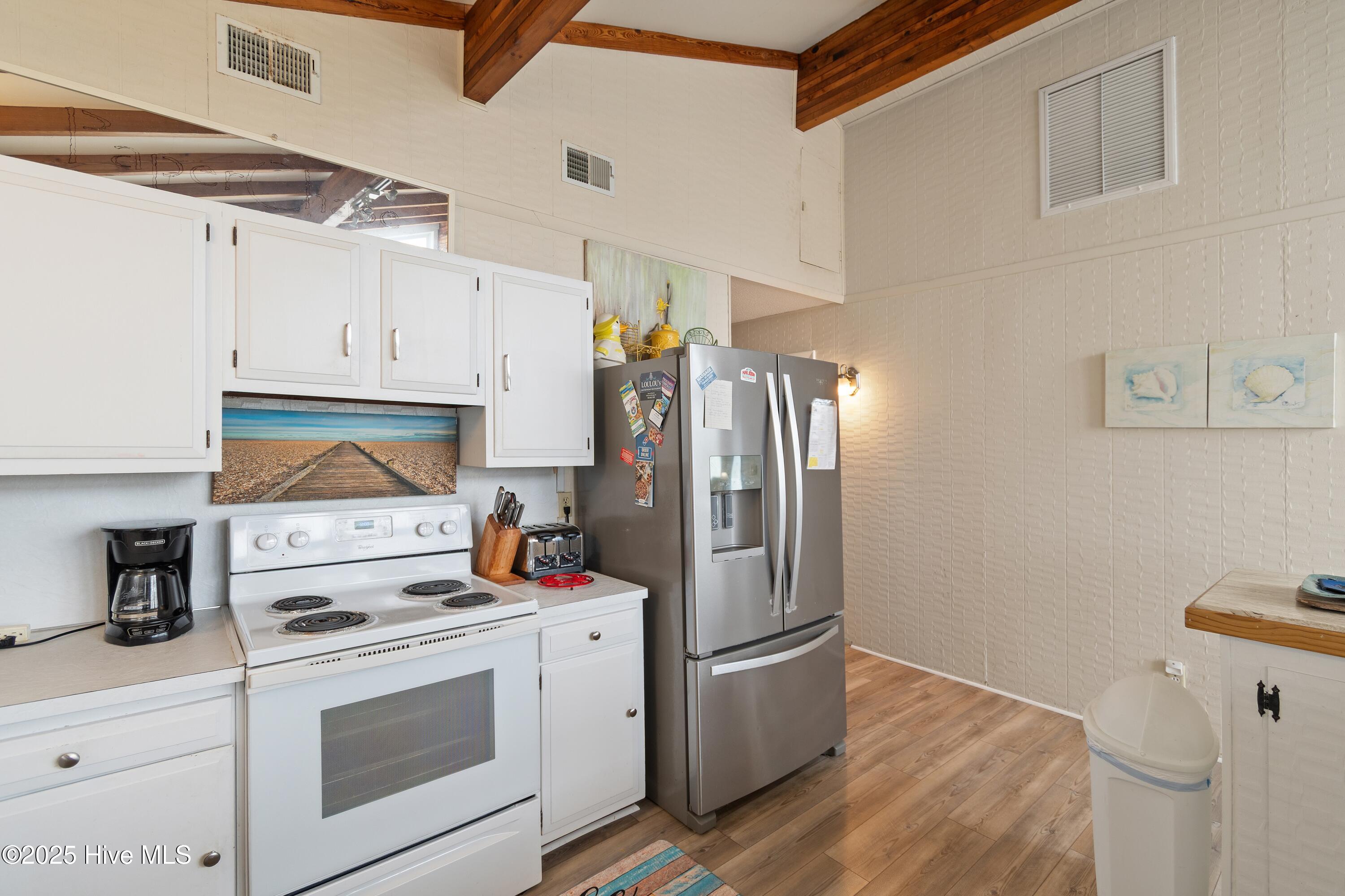 1024 Ocean Boulevard W