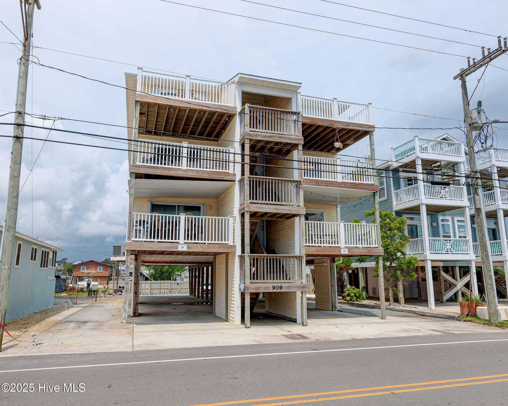 909 Carolina Beach Avenue N Unit 2b