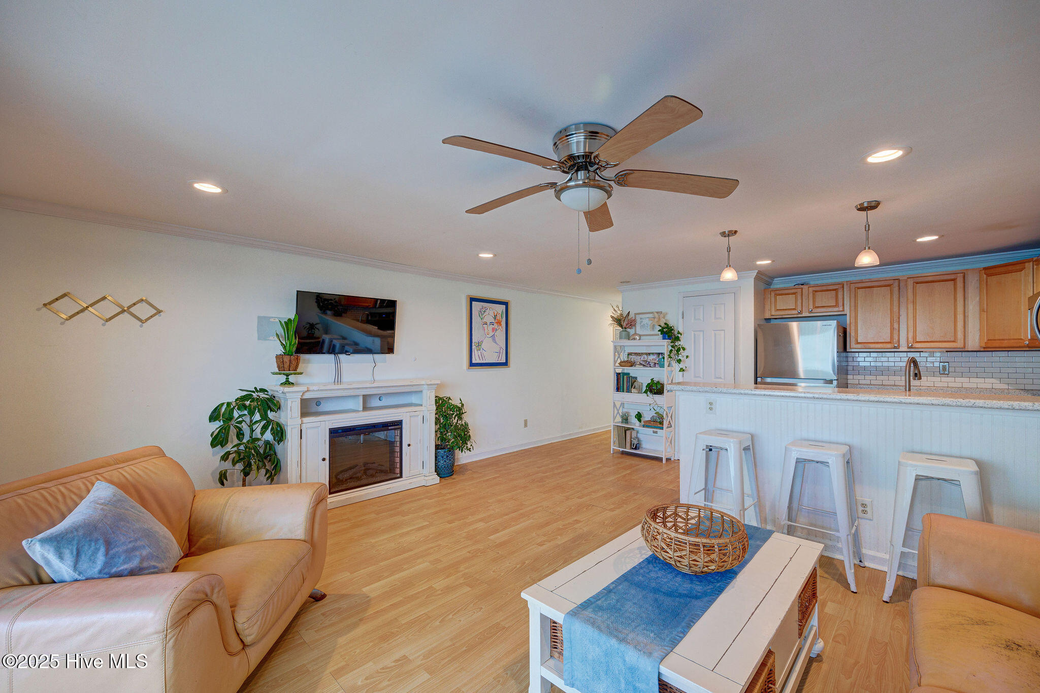 909 Carolina Beach Avenue N Unit 2b