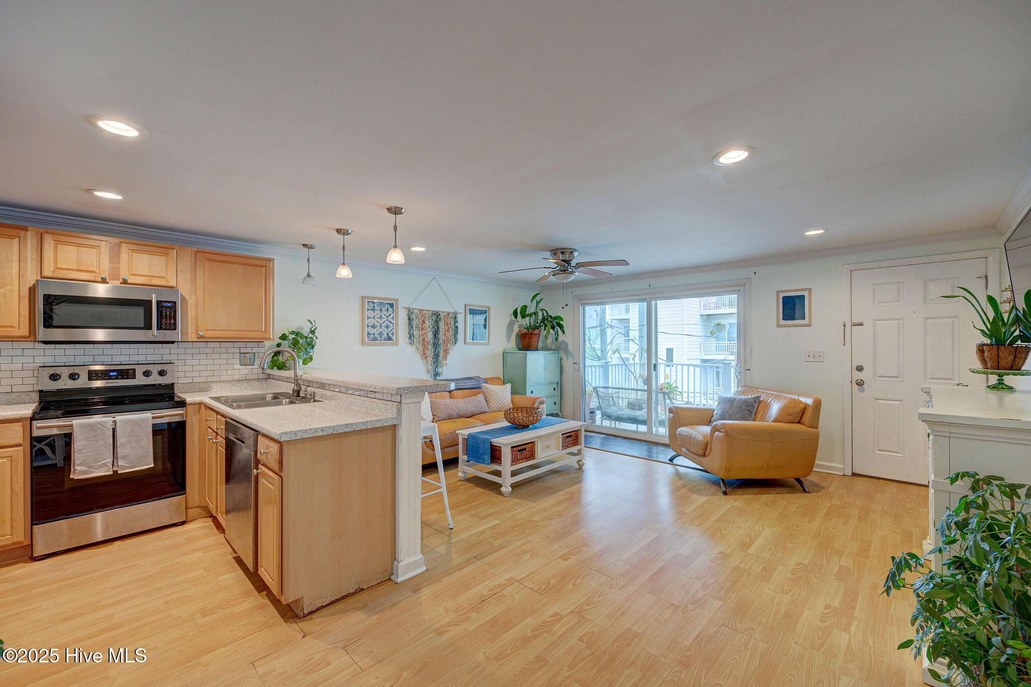 909 Carolina Beach Avenue N Unit 2b
