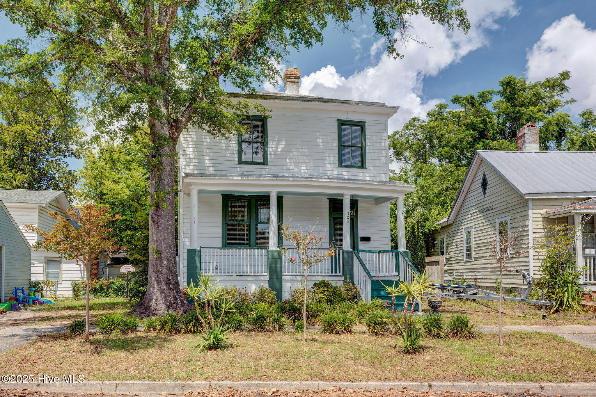 305 Mcrae Street